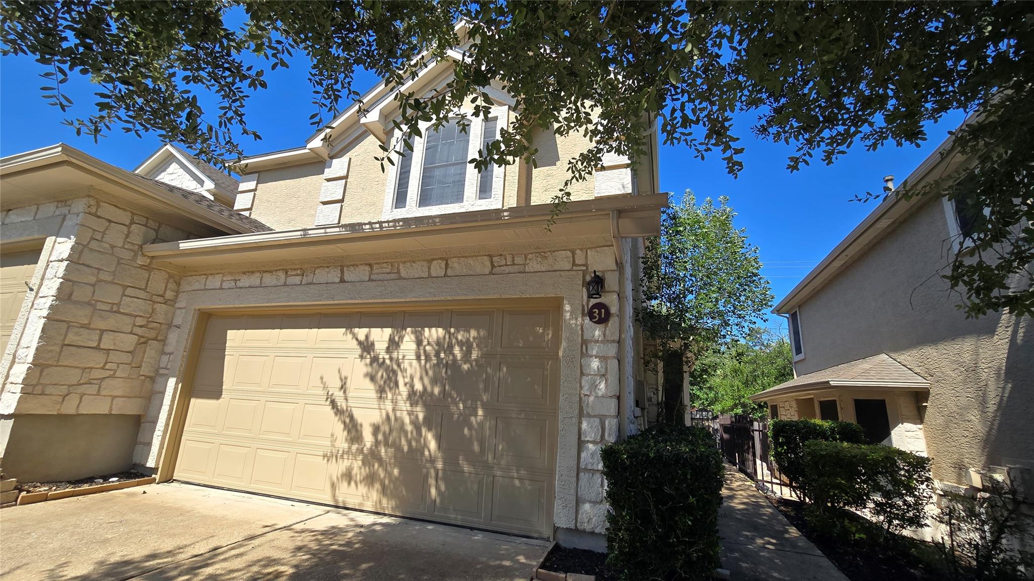 3300 Forest Creek Dr #31 Property Photo 1