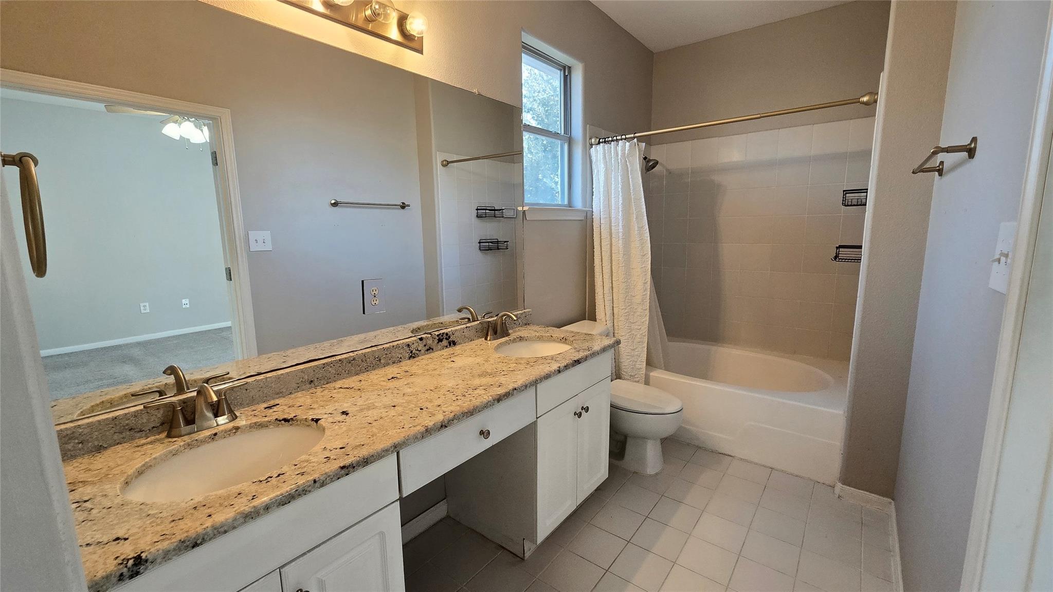3300 Forest Creek Dr #31 Property Photo 14