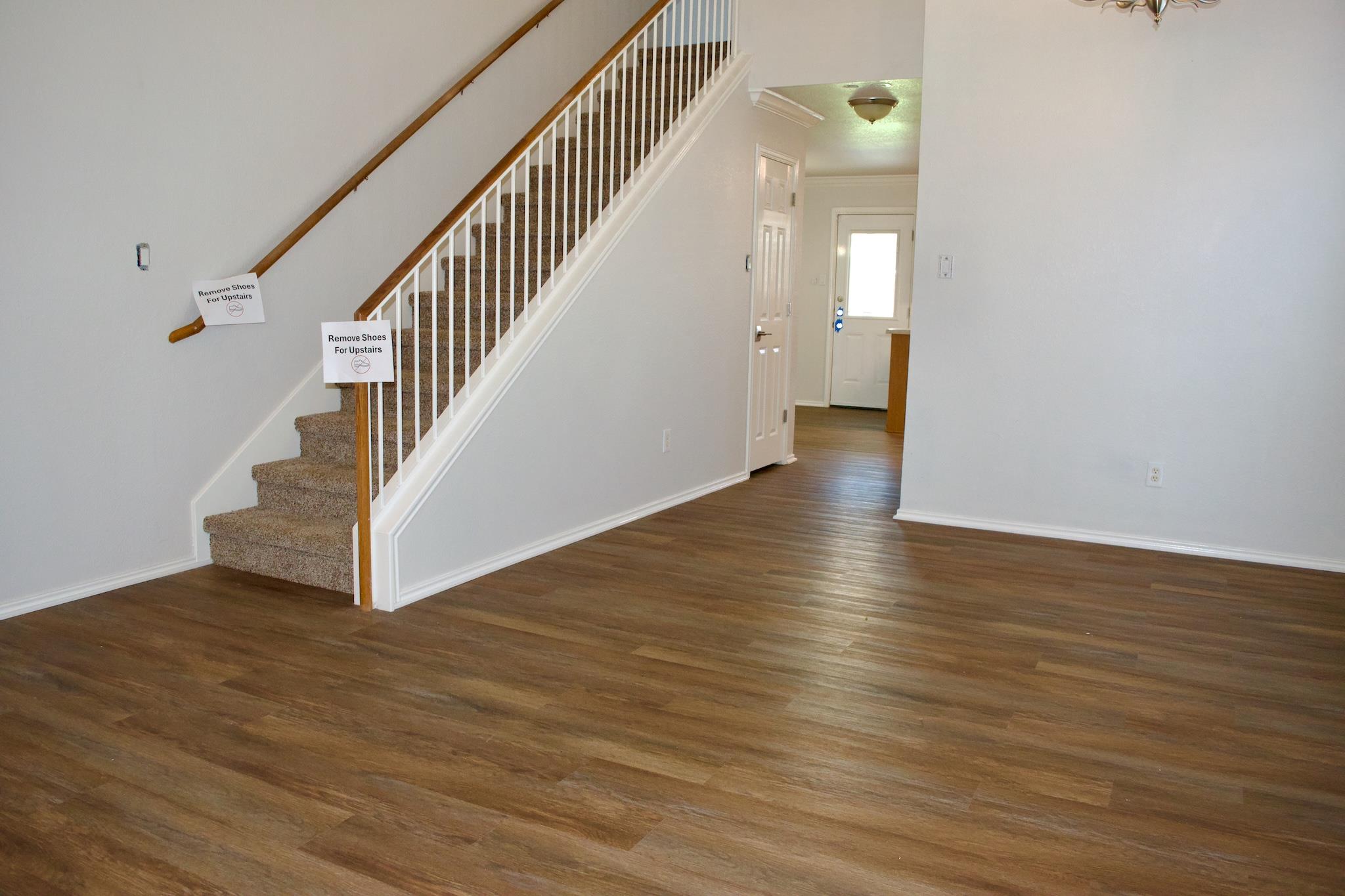 1708 Darjeeling Dr Property Photo 4