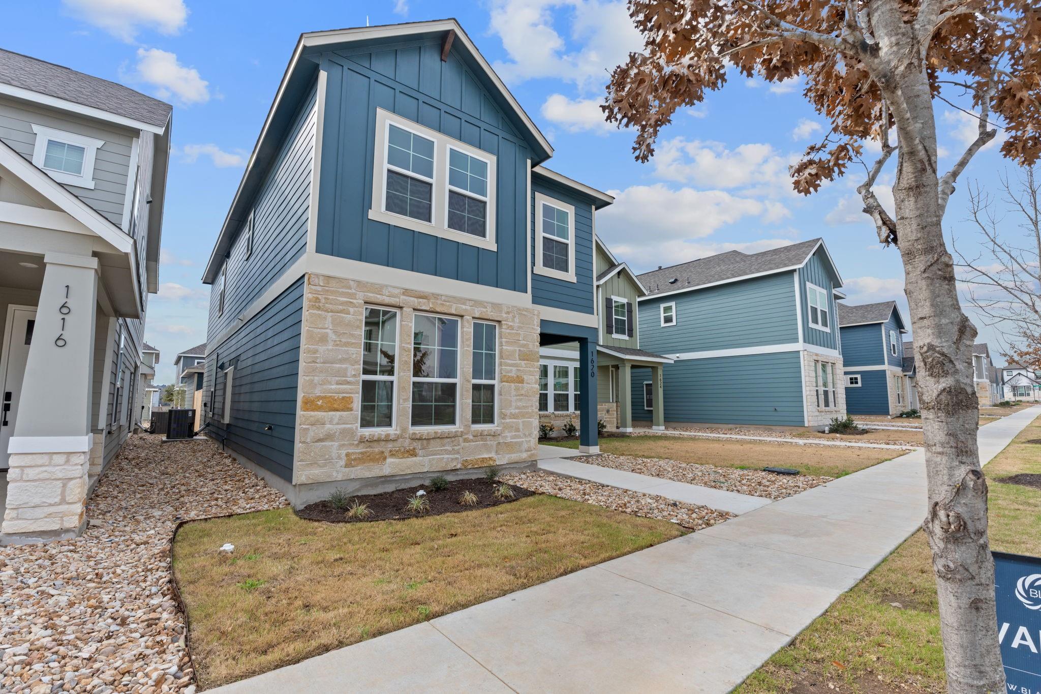 1620 Bella Dr Property Photo 4