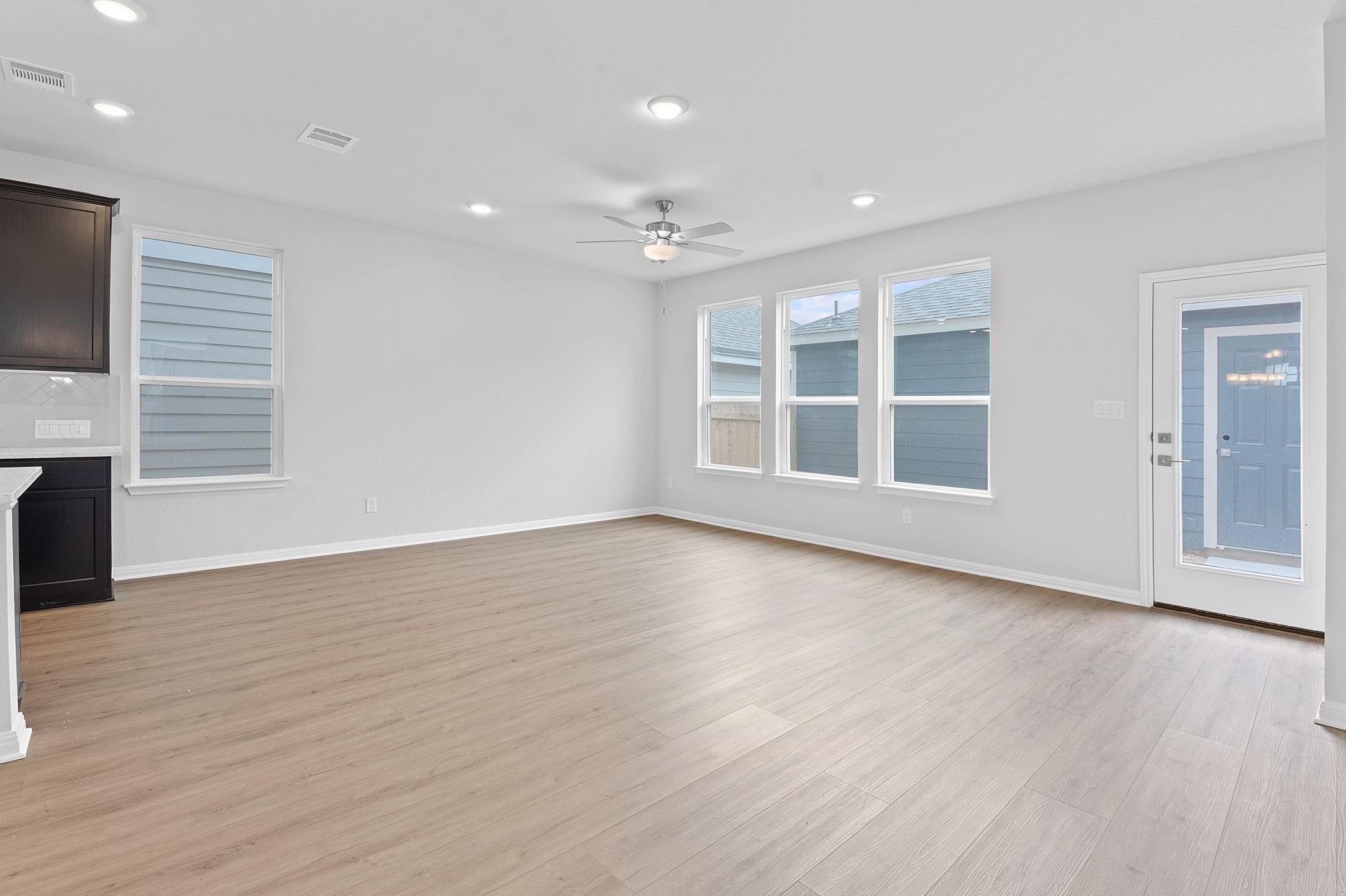 1620 Bella Dr Property Photo 14