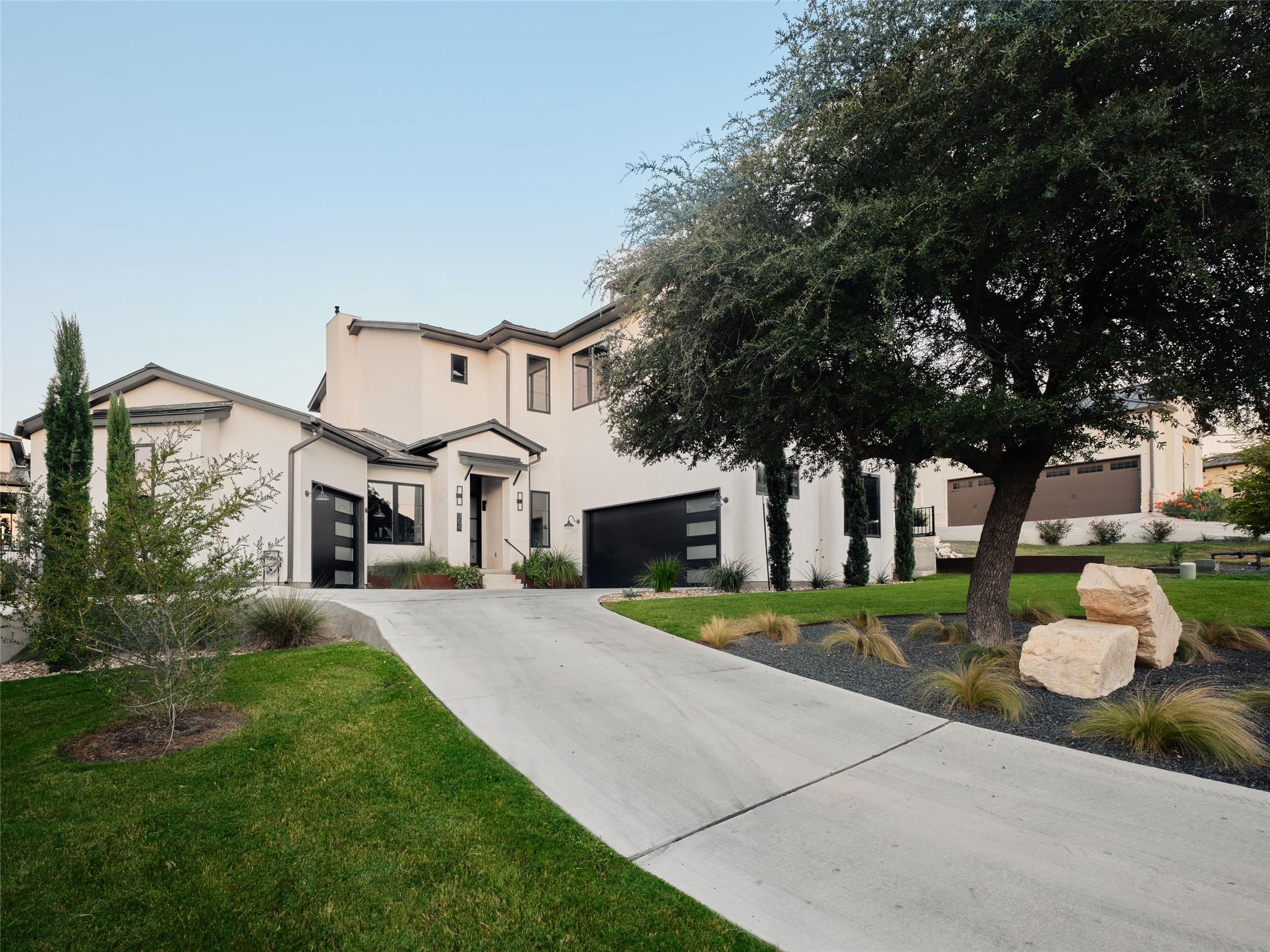 706 Crestone Stream Dr Property Photo 2