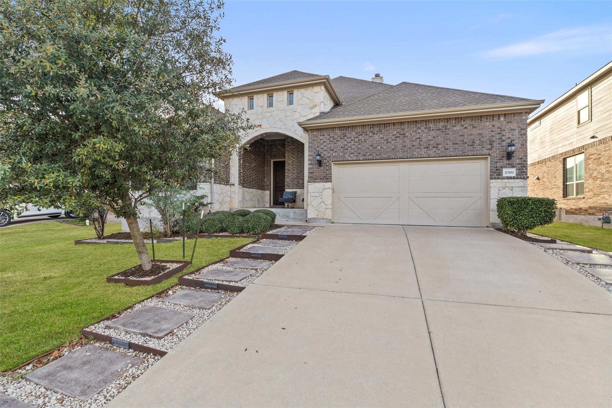 Hendrickson Real Estate Listings Main Image
