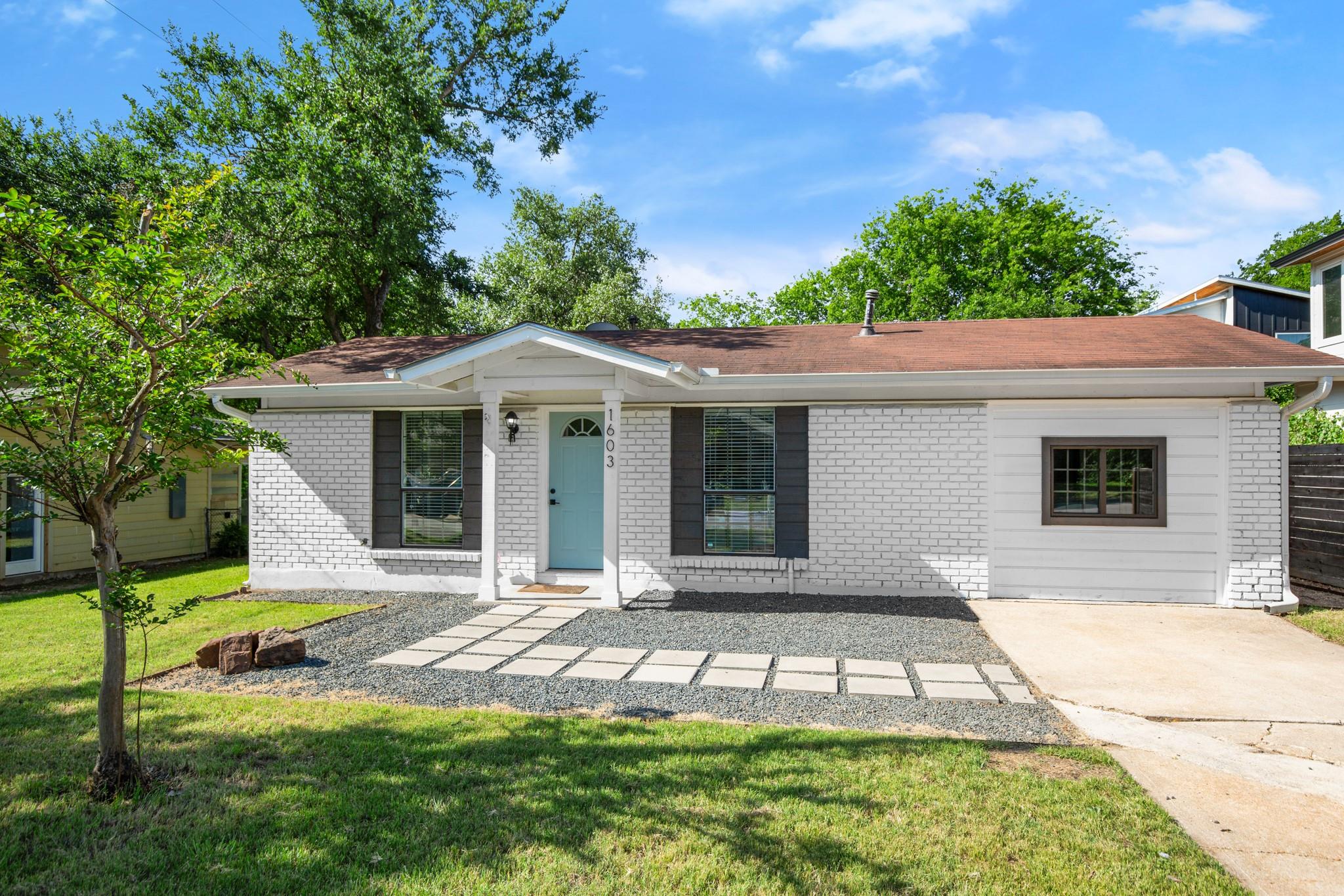 1603 Grayford DR Property Photo 1