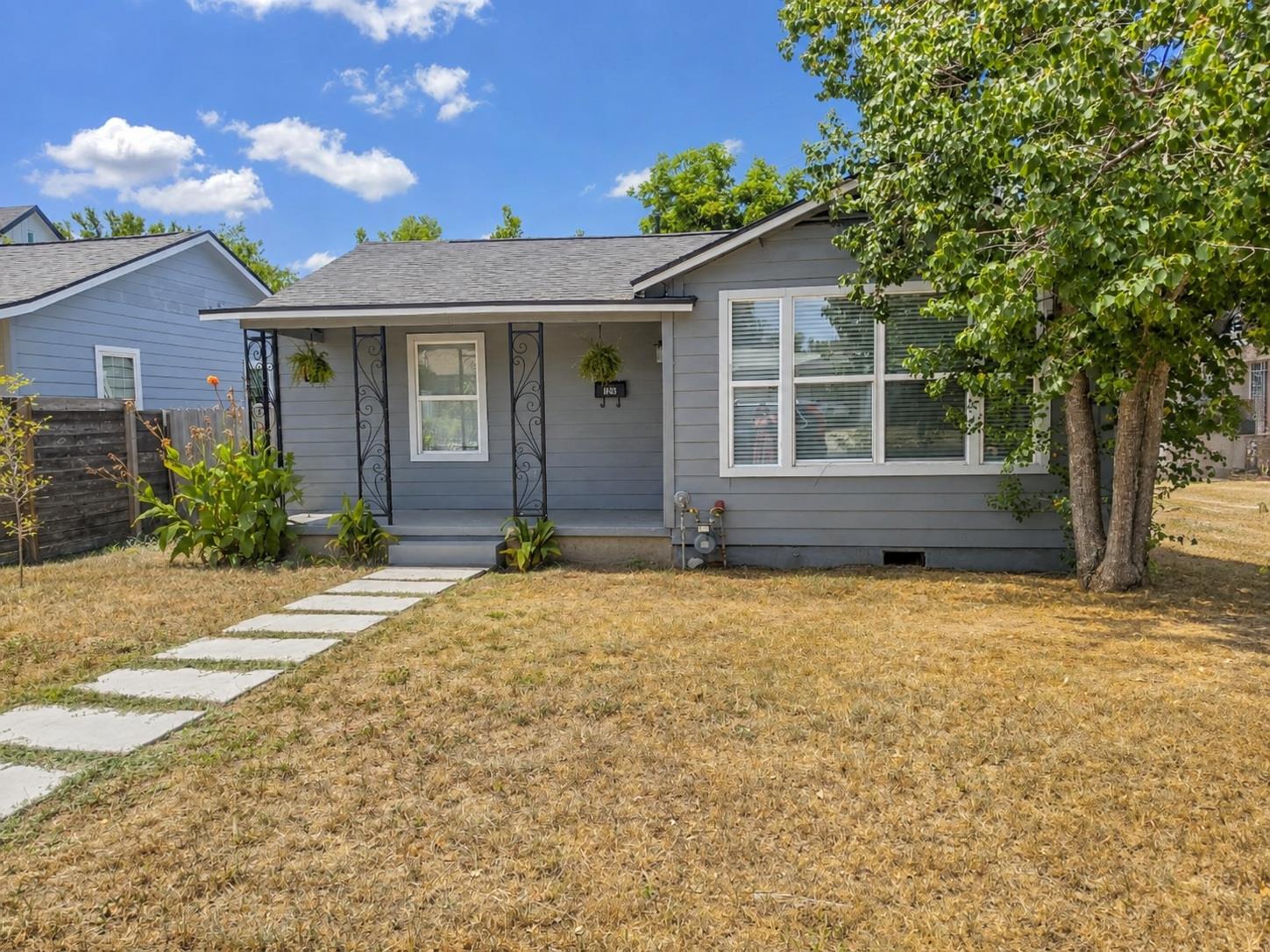 4603 Leslie Ave Property Photo 1