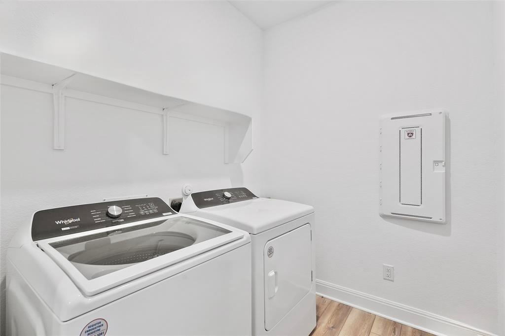 1305 Crescent Ln Property Photo 22