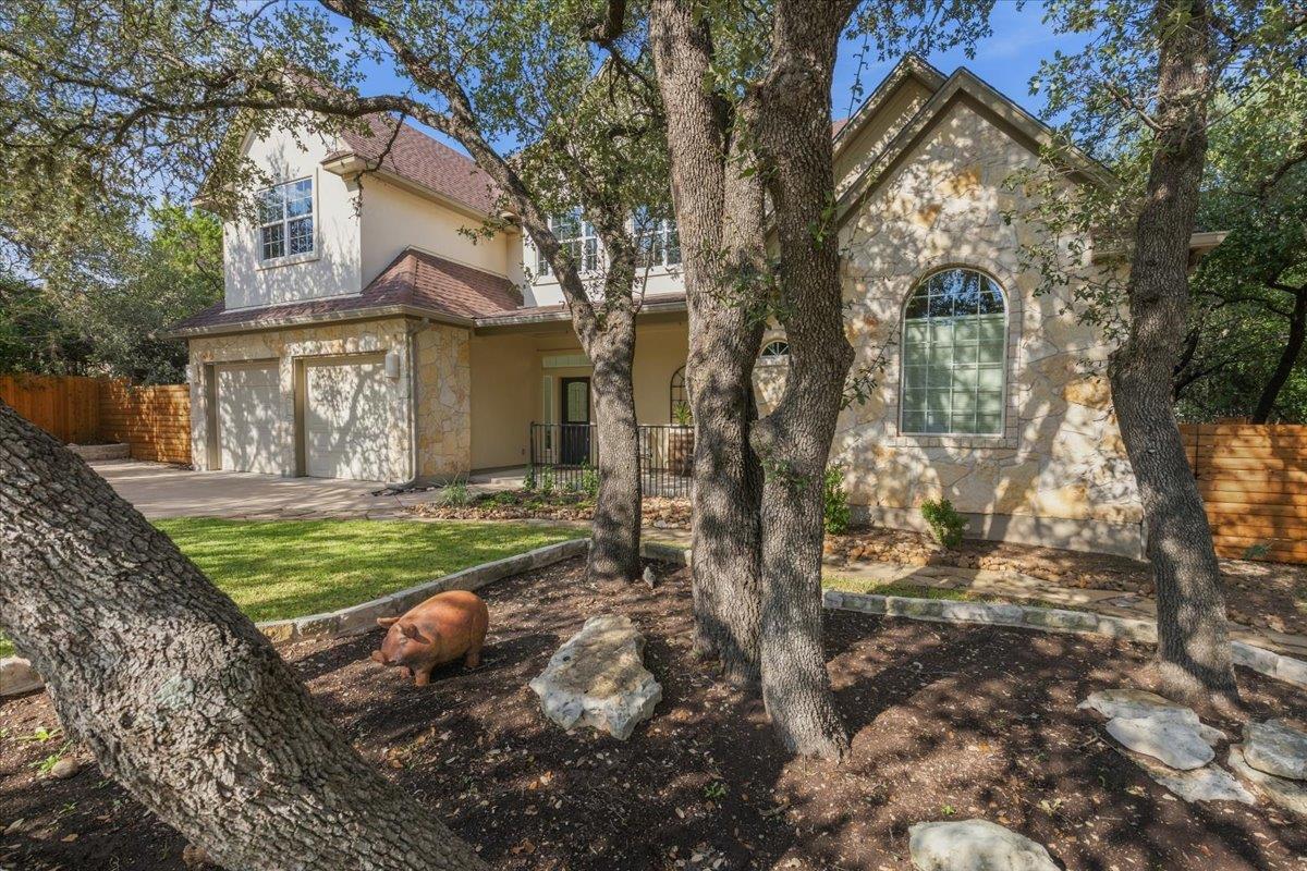 811 Presa Arriba Rd Property Photo 1