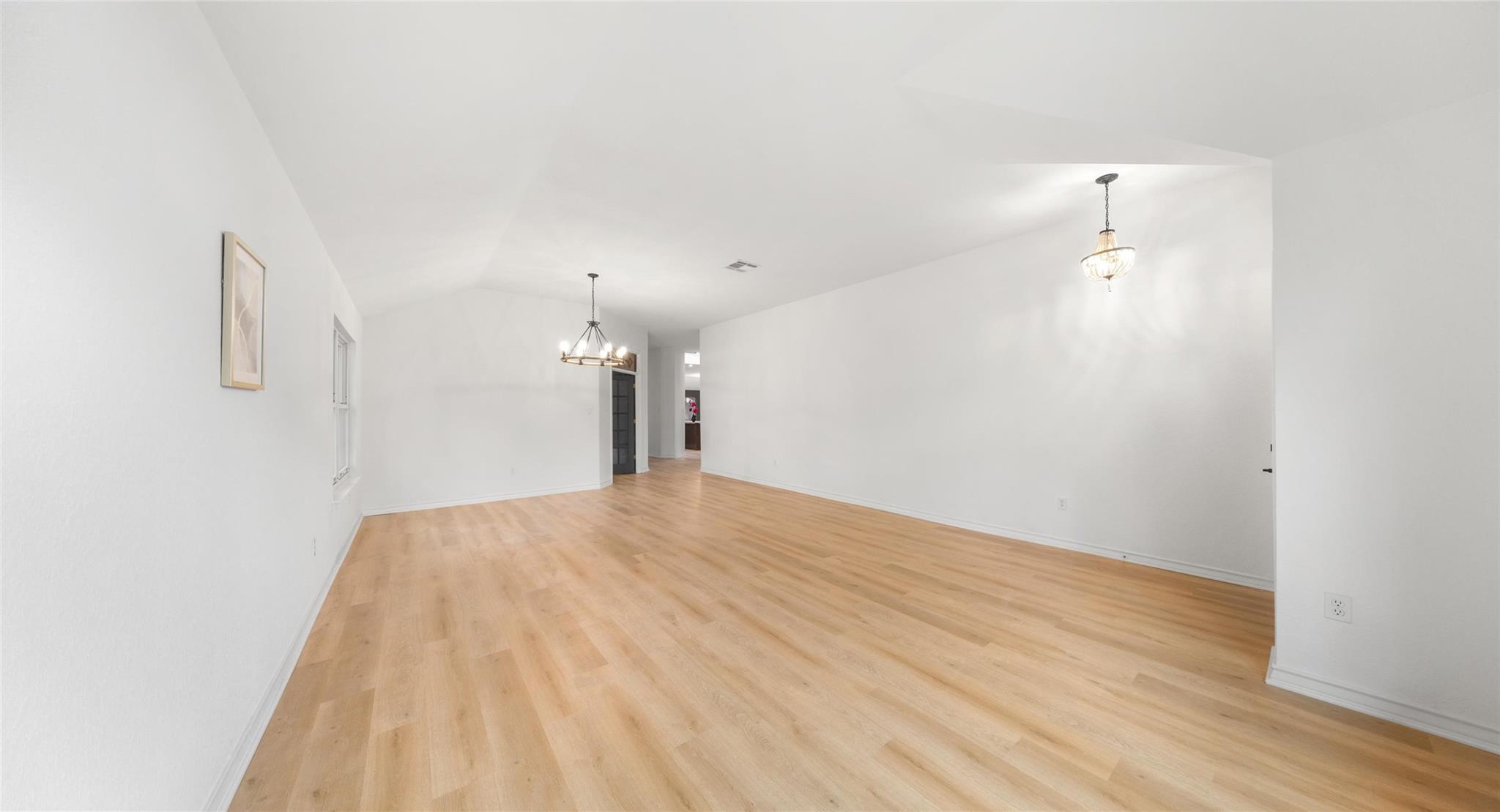 2527 Crenshaw Dr Property Photo 9