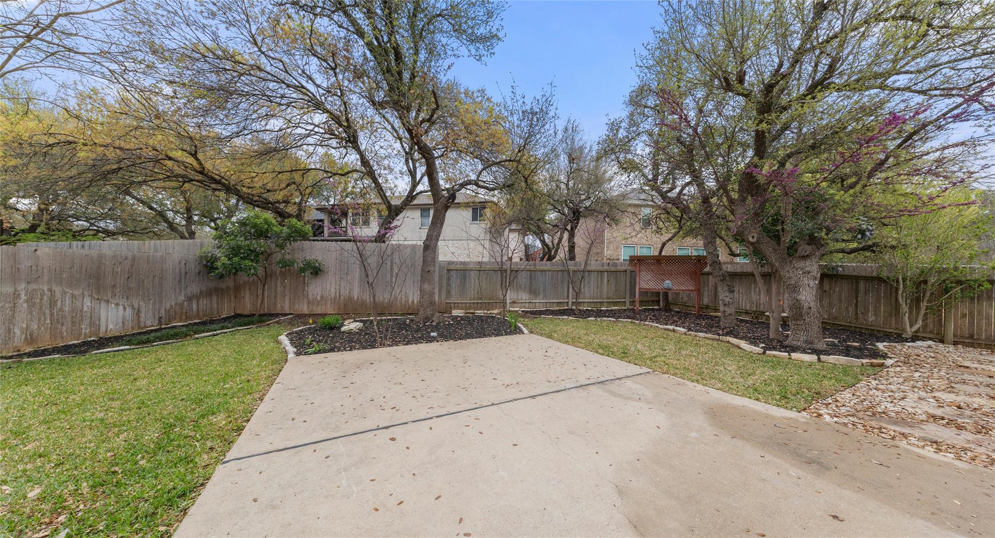 2527 Crenshaw Dr Property Photo 33
