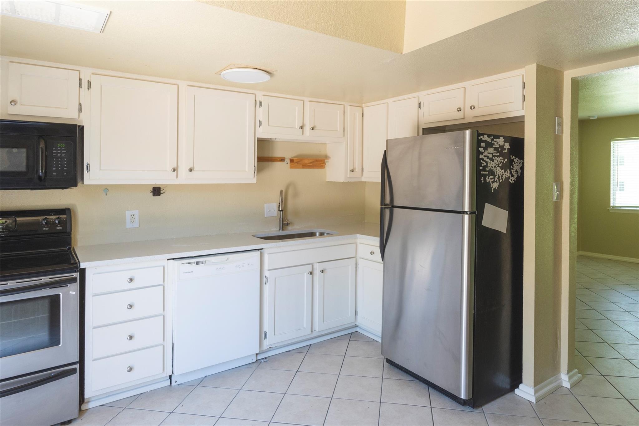 8809 Dawnridge Cir #102 Property Photo 1