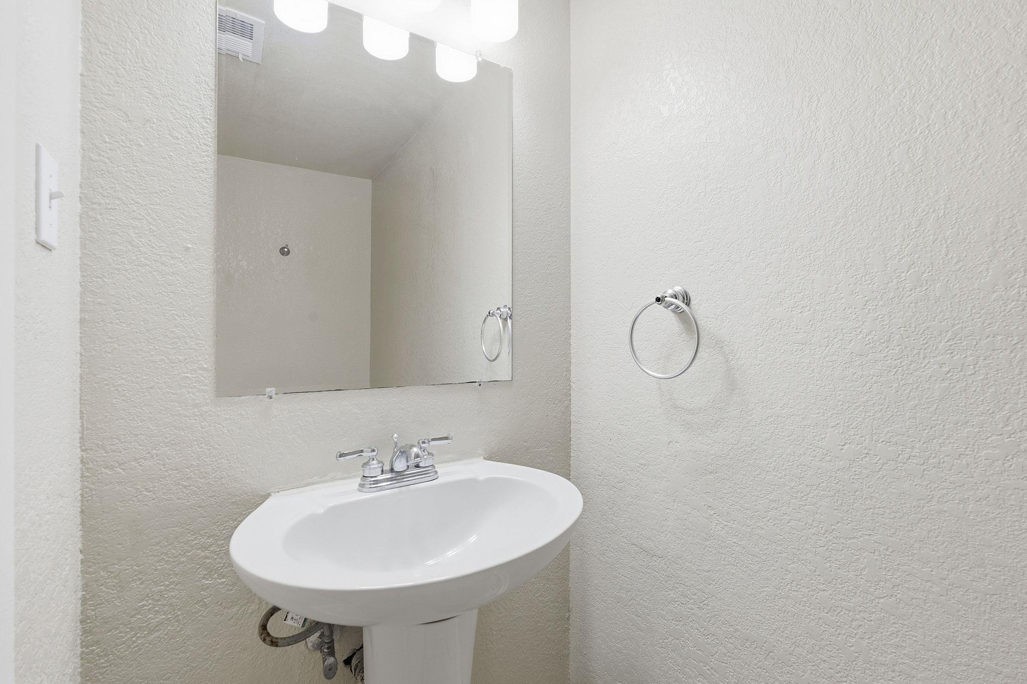 8809 Dawnridge Cir #102 Property Photo 14