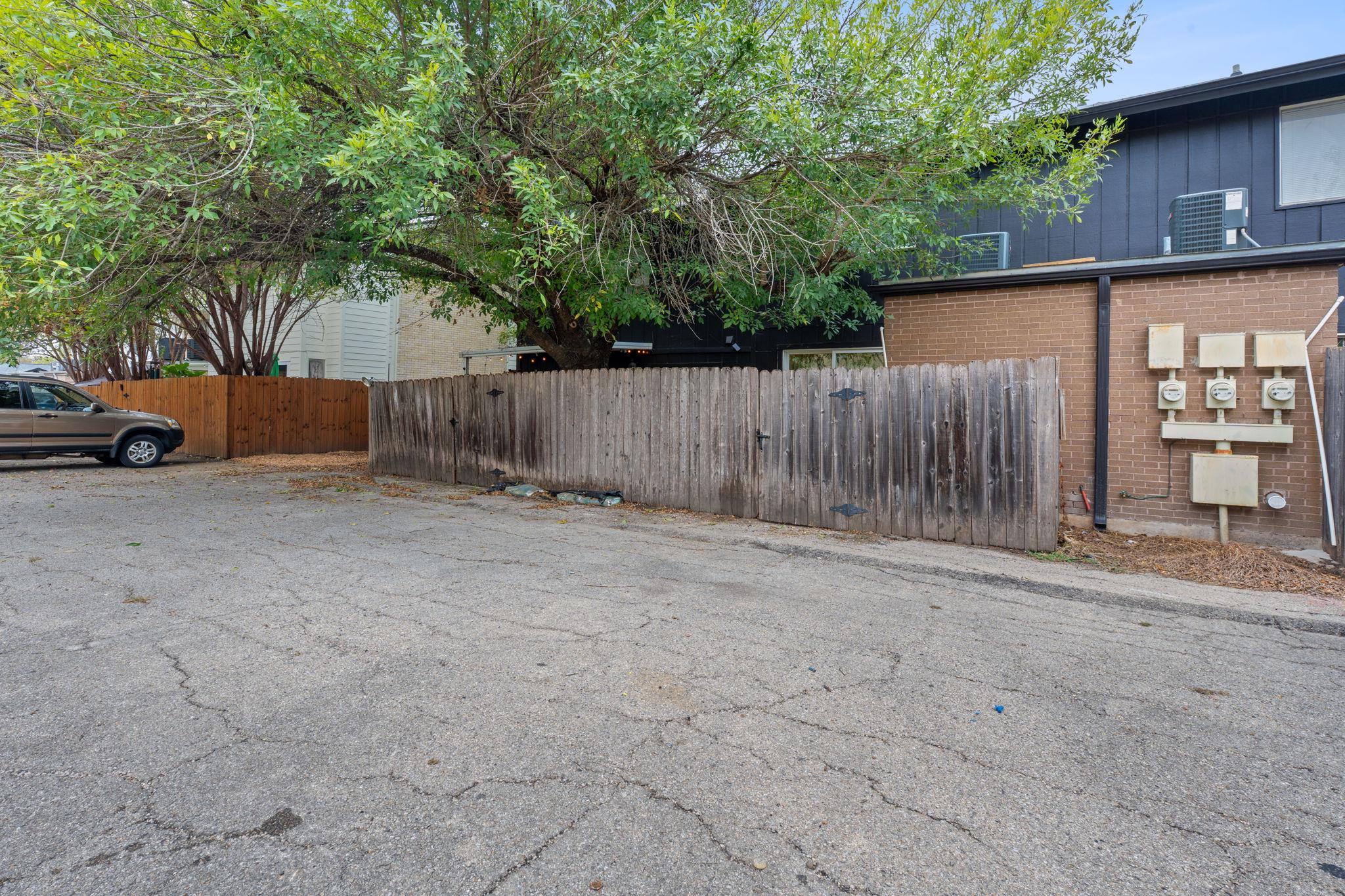 8809 Dawnridge Cir #102 Property Photo 17