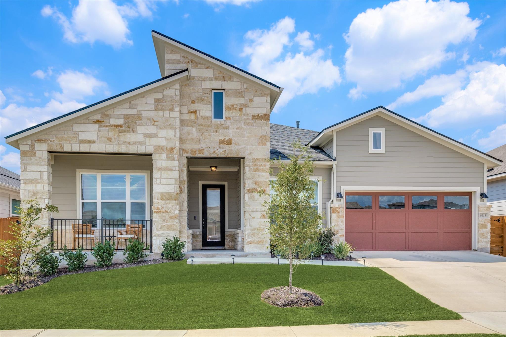 8313 Silhouette St Property Photo 1