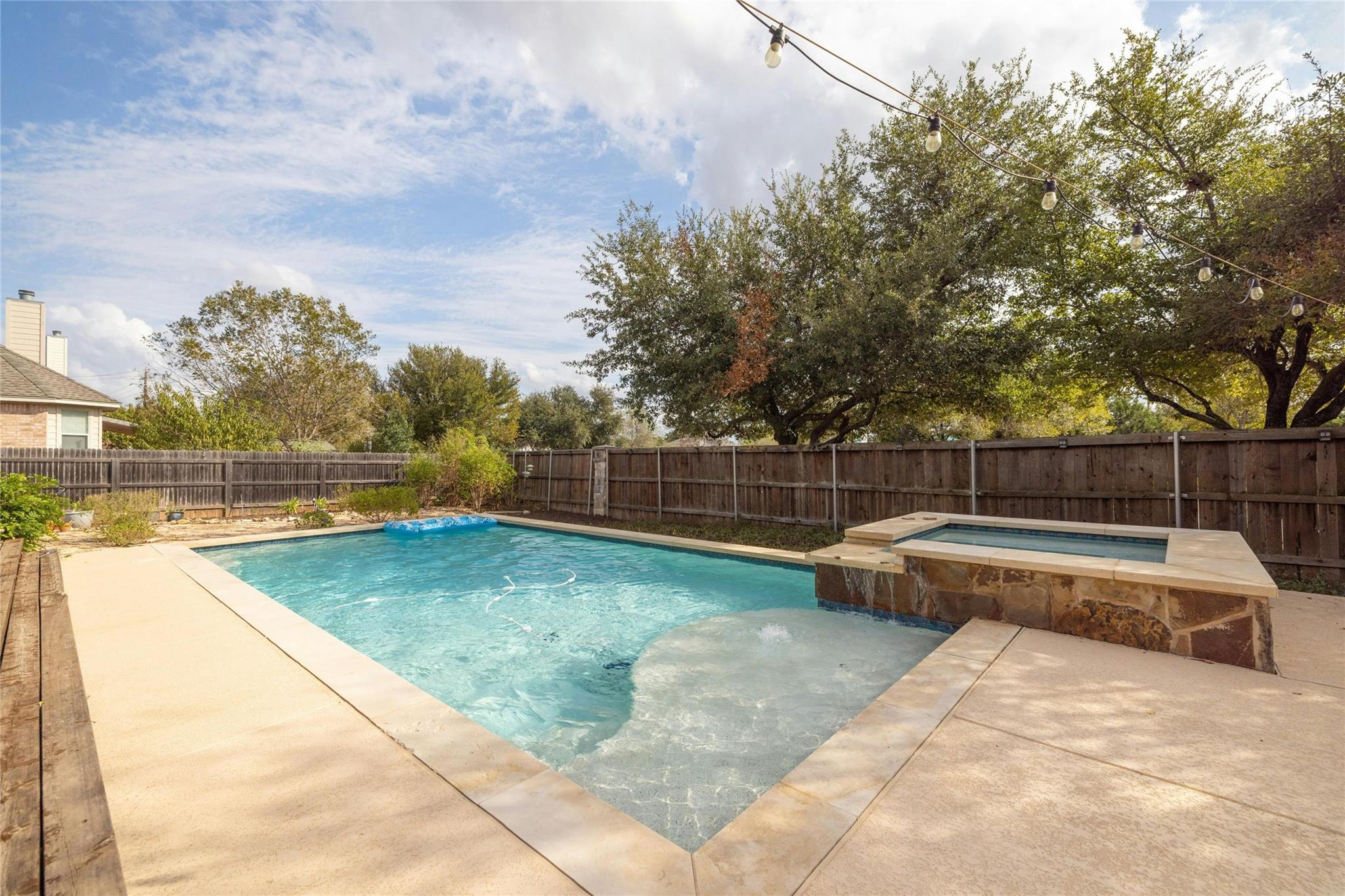 2603 White Stallion Way Property Photo 2