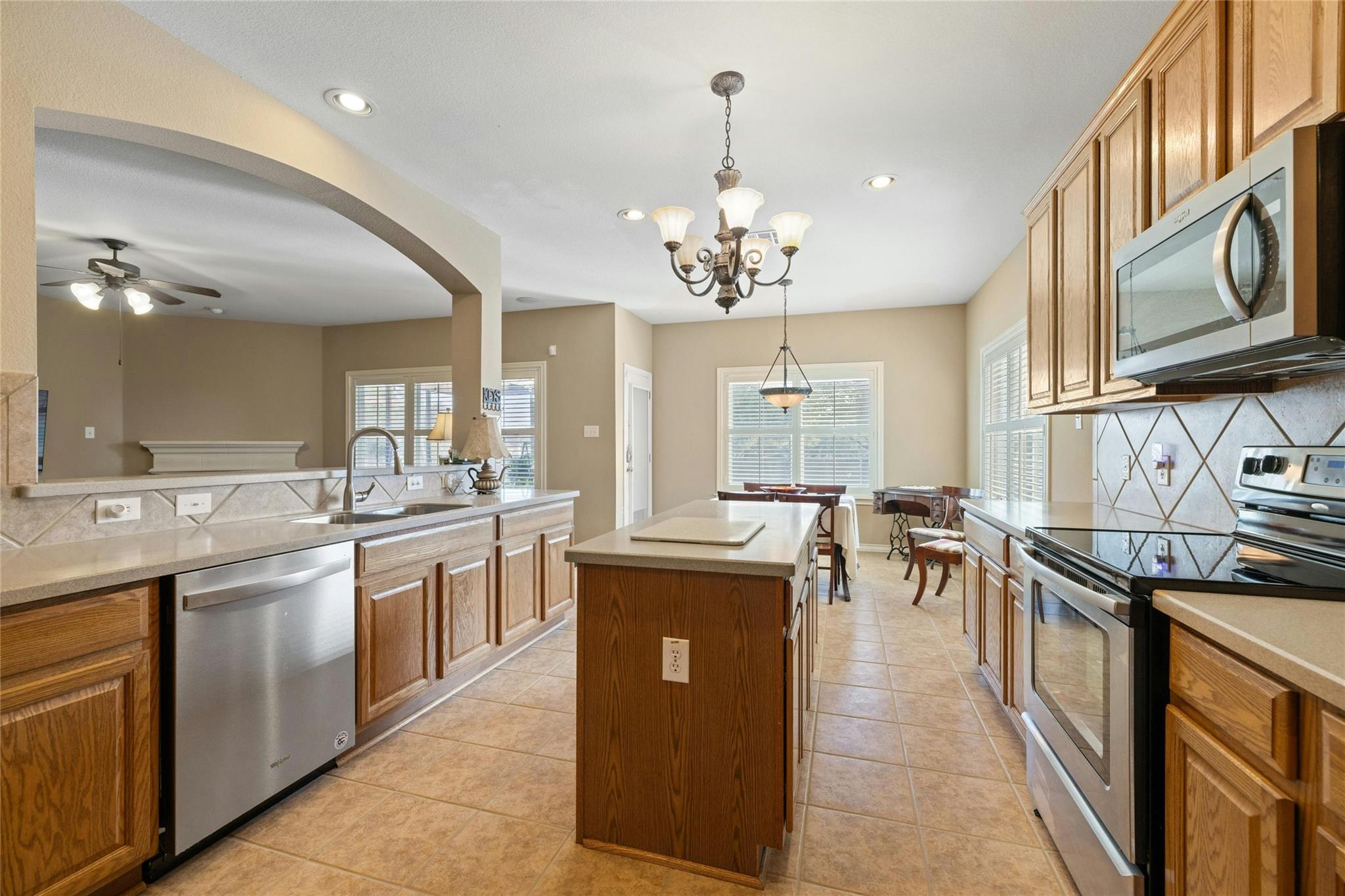 2603 White Stallion Way Property Photo 15