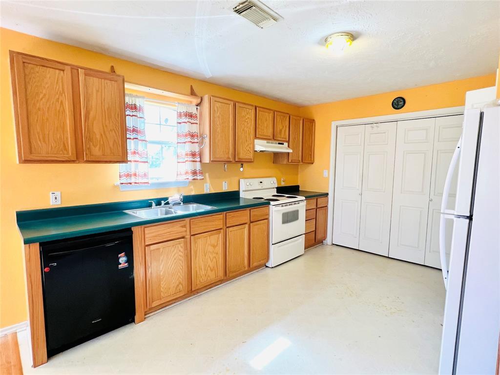 2105 W Gillis Ave Property Photo 11