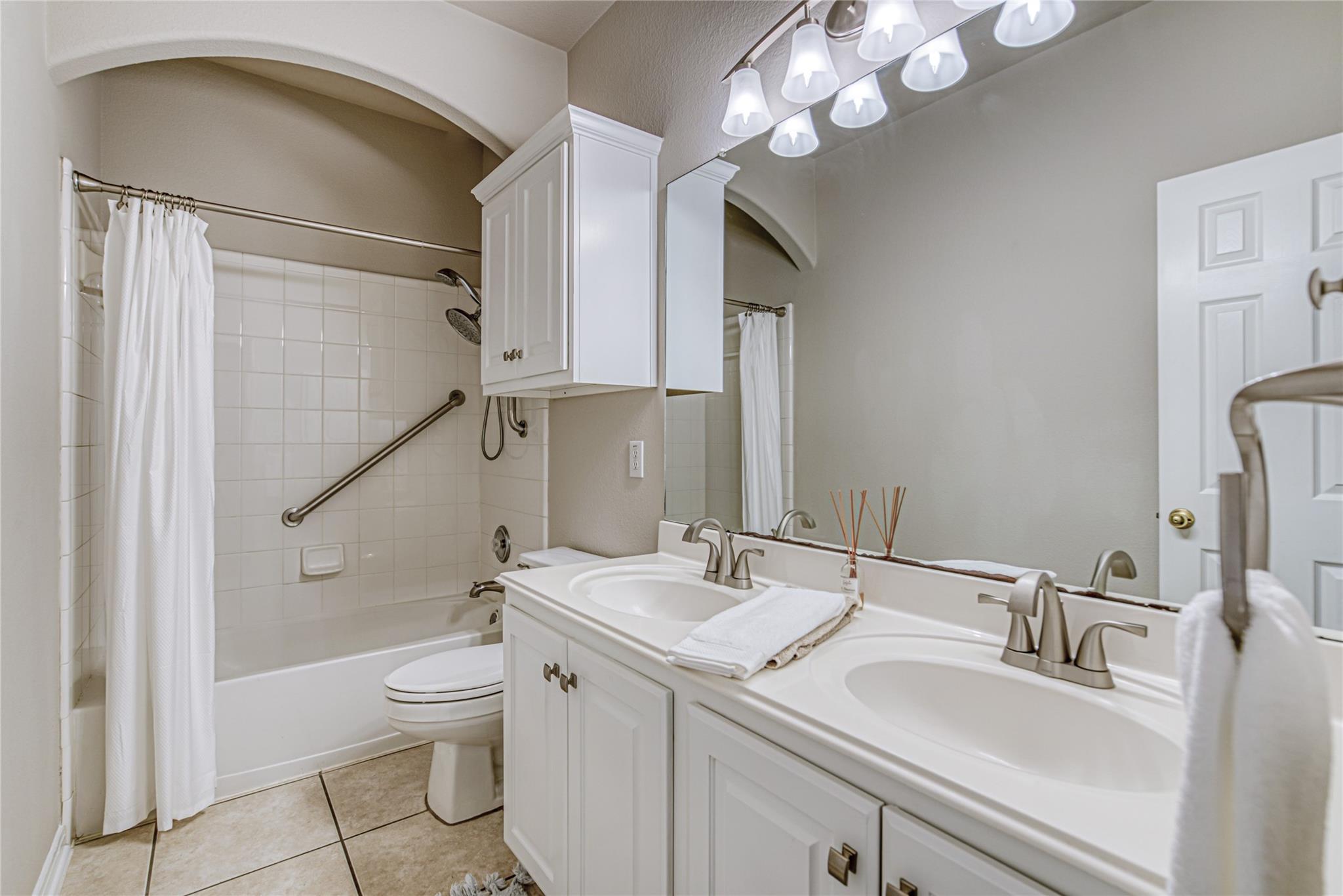 3005 Cajuiles Dr Property Photo 18