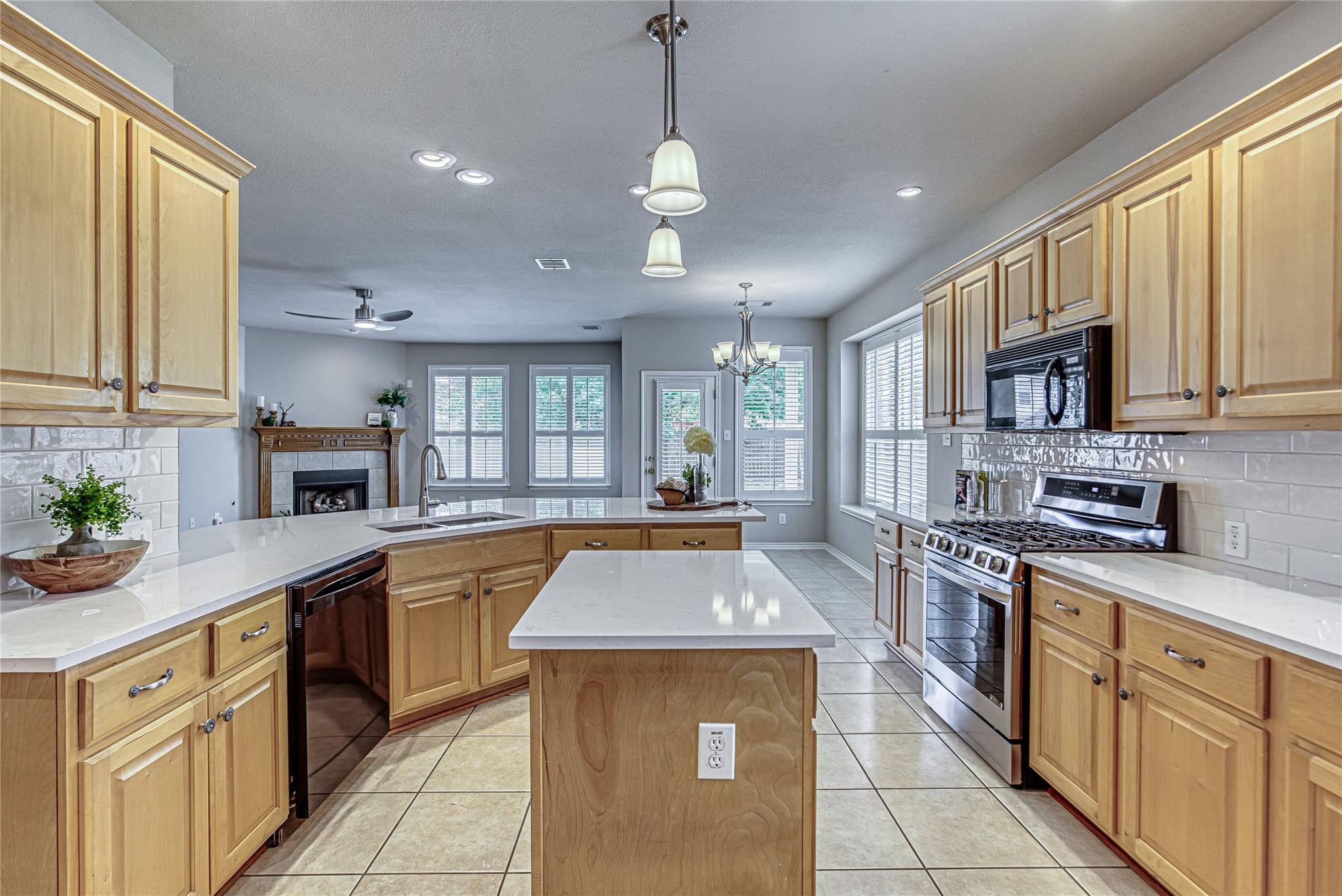 3005 Cajuiles Dr Property Photo 25