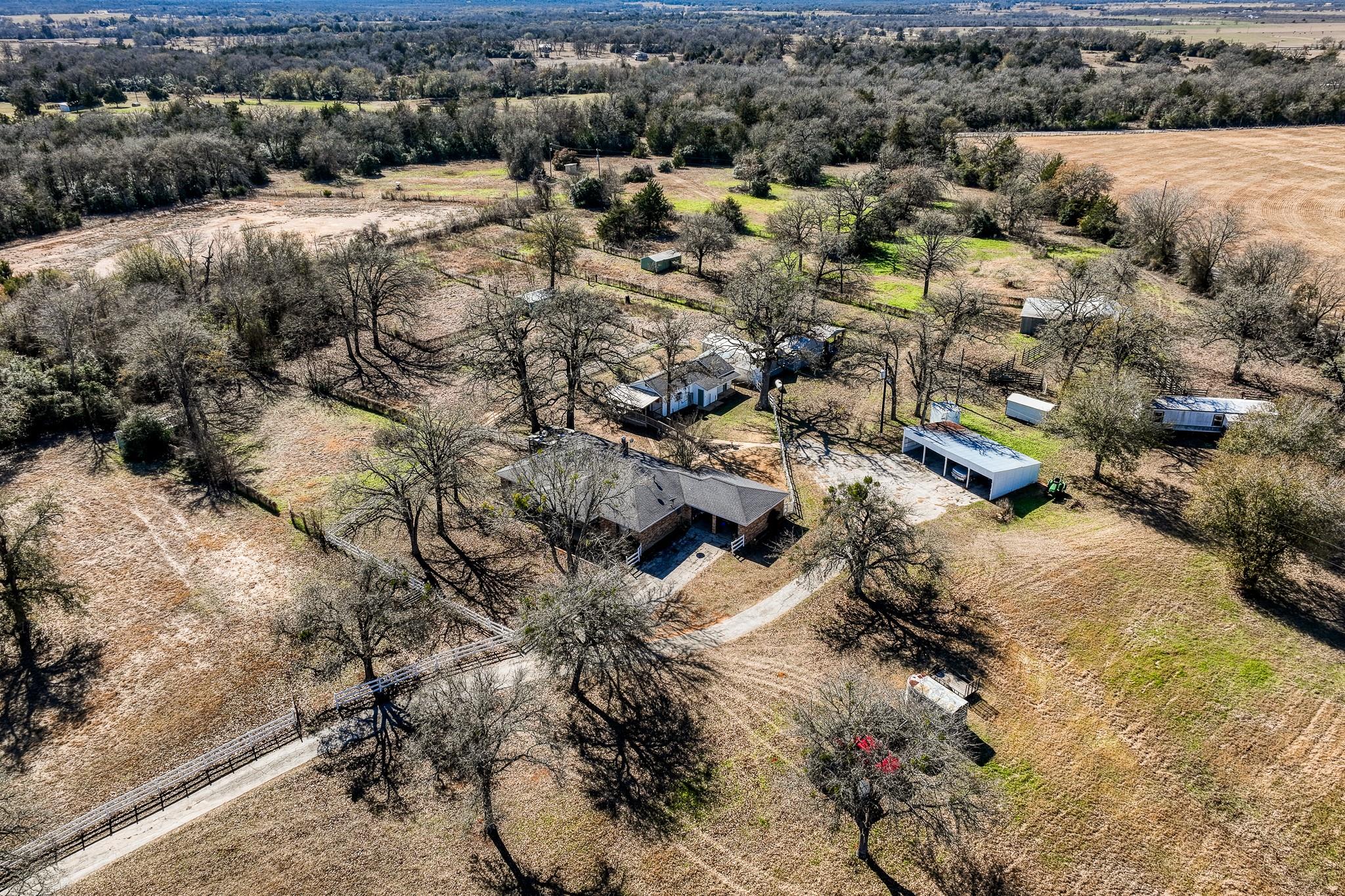 6196 Fm 975 Property Photo 6