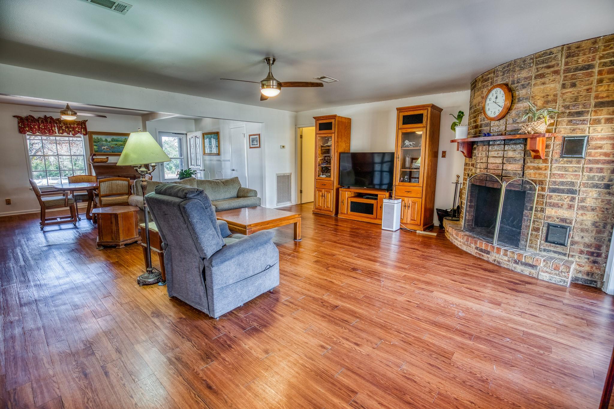 6196 Fm 975 Property Photo 15