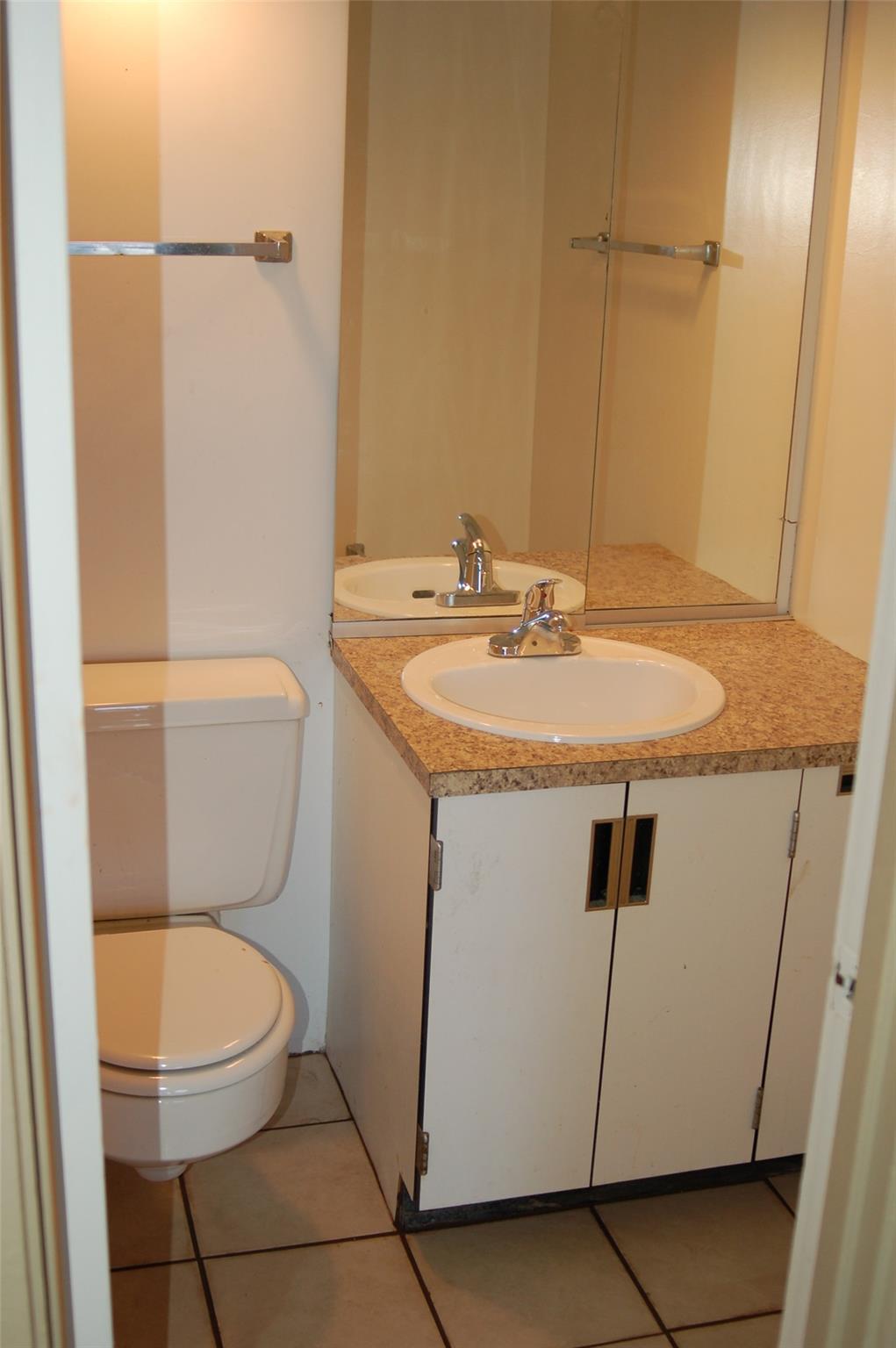 5914 Lago Vista Way C24 Property Photo 14