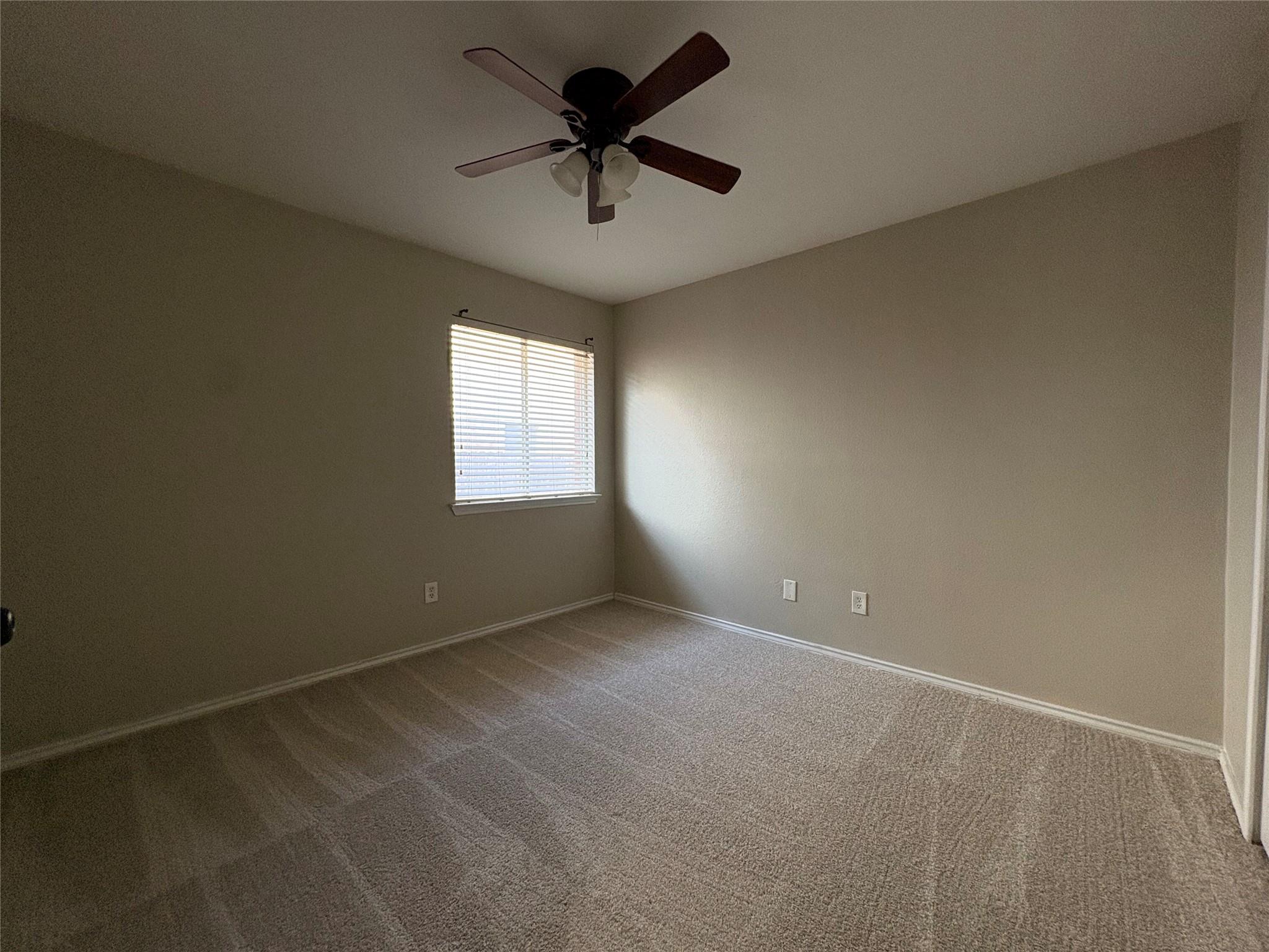 17604 Limpia Creek Dr Property Photo 3