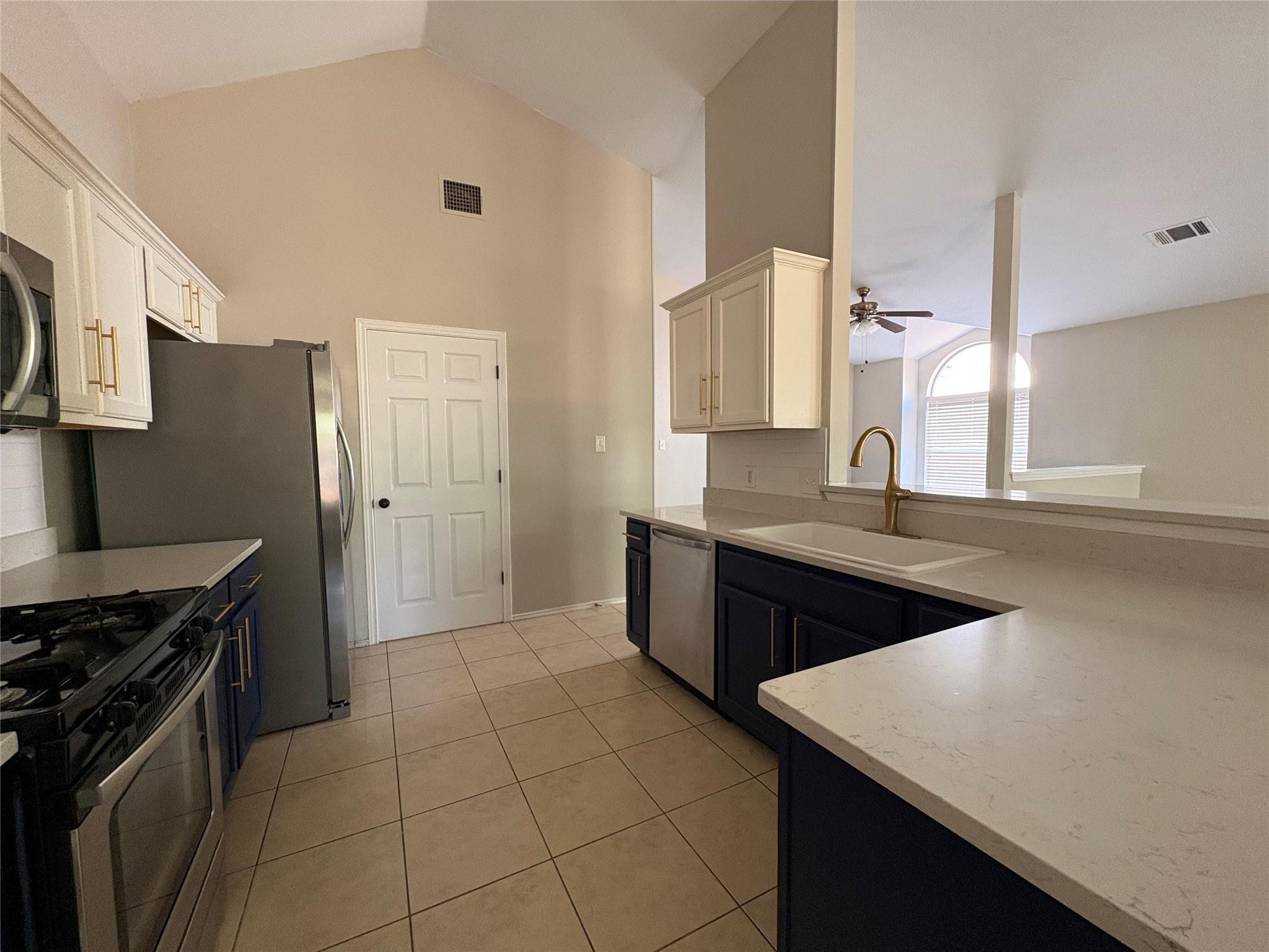 17604 Limpia Creek Dr Property Photo 26