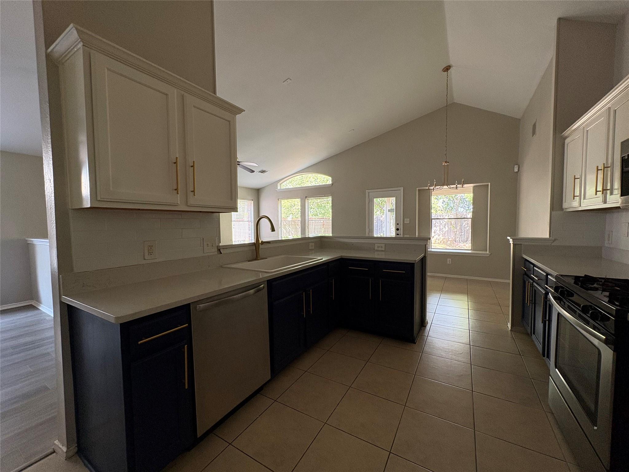 17604 Limpia Creek Dr Property Photo 29