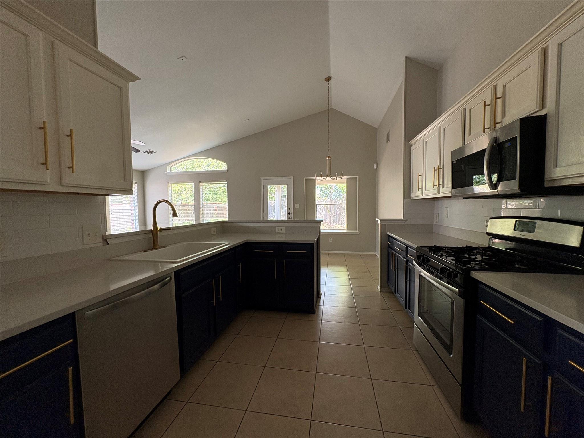 17604 Limpia Creek Dr Property Photo 31