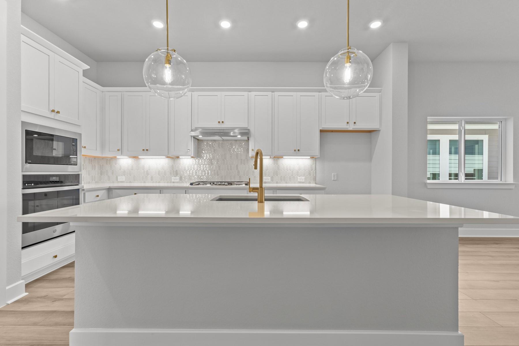 137 Gouda Dr Property Photo 4