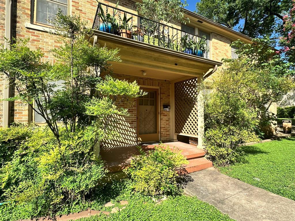 3210 Hemphill Park None #B Property Photo 1
