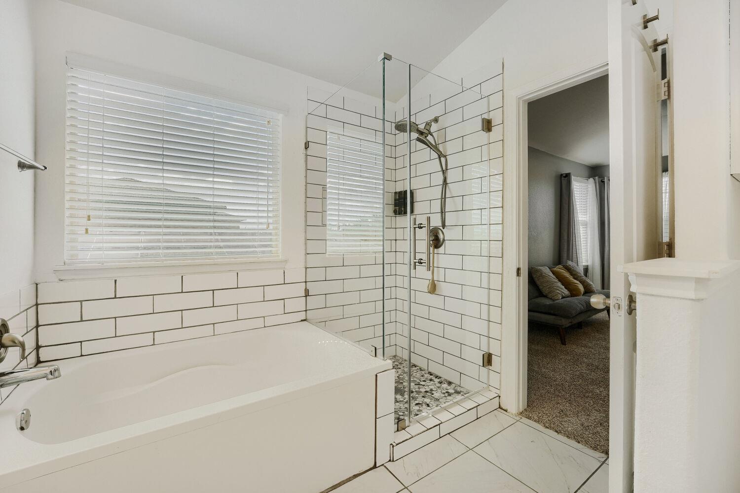 12116 Walter Vaughn Dr Property Photo 20