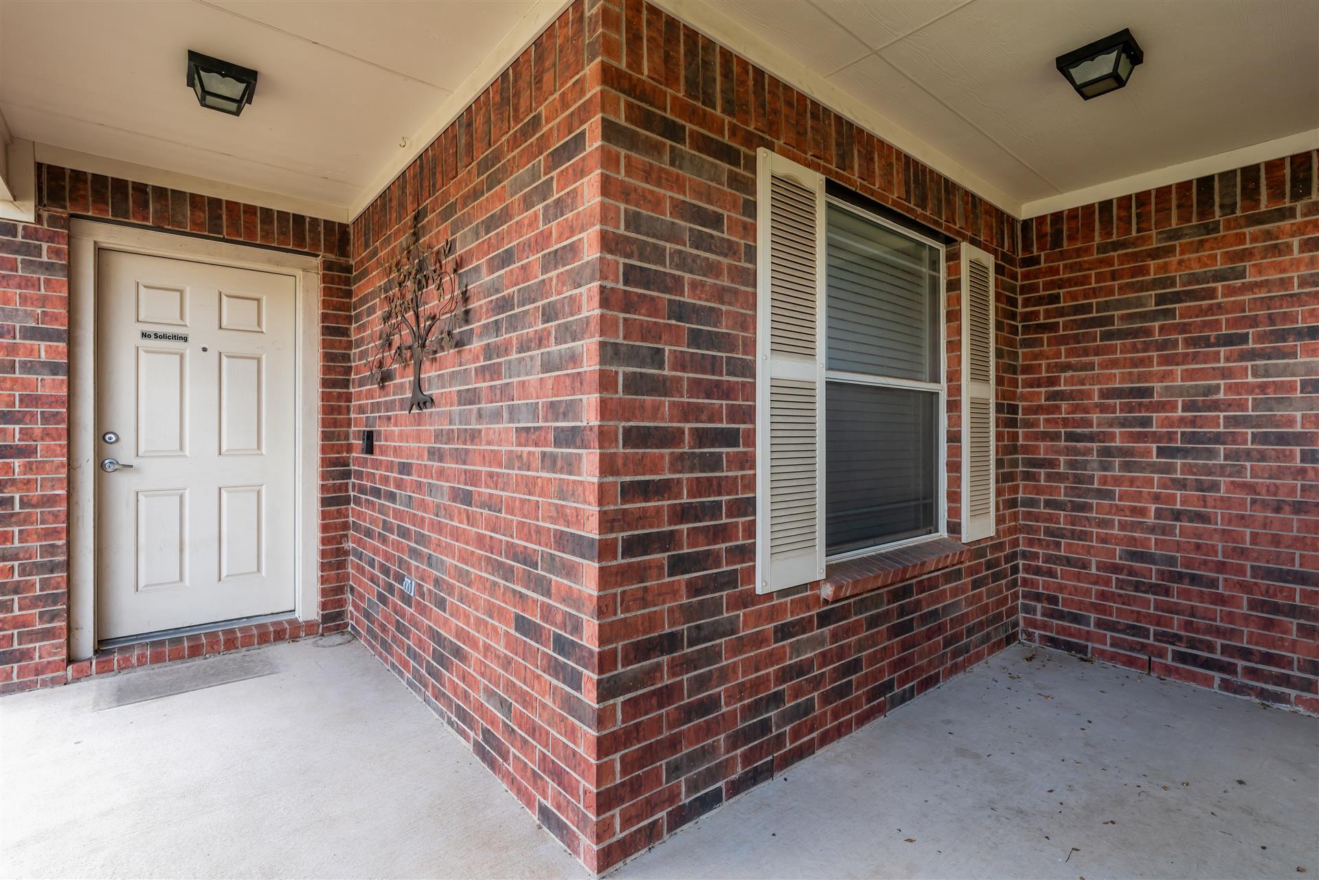 700 Morgan Dr Property Photo 4