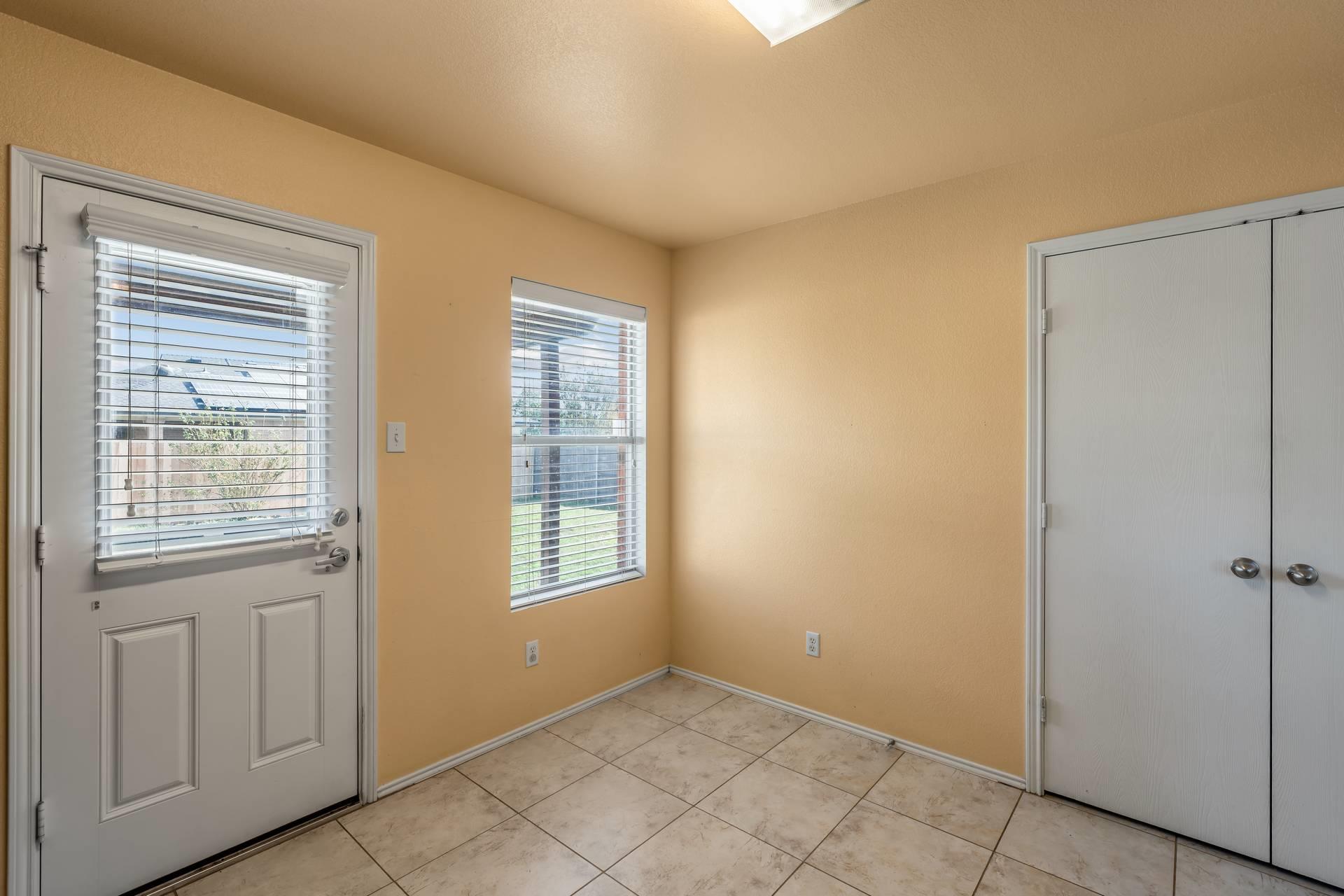 700 Morgan Dr Property Photo 11