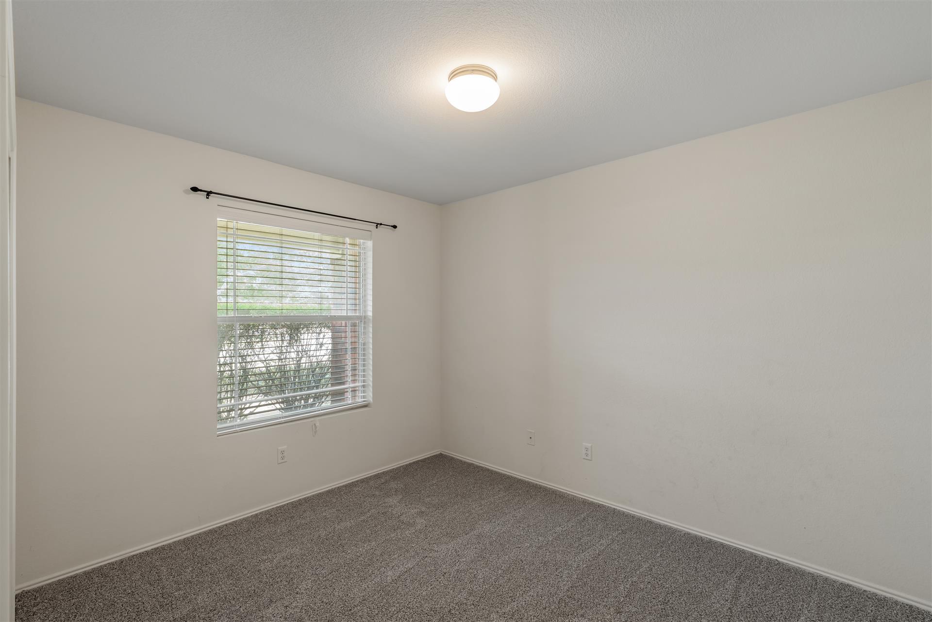 700 Morgan Dr Property Photo 21