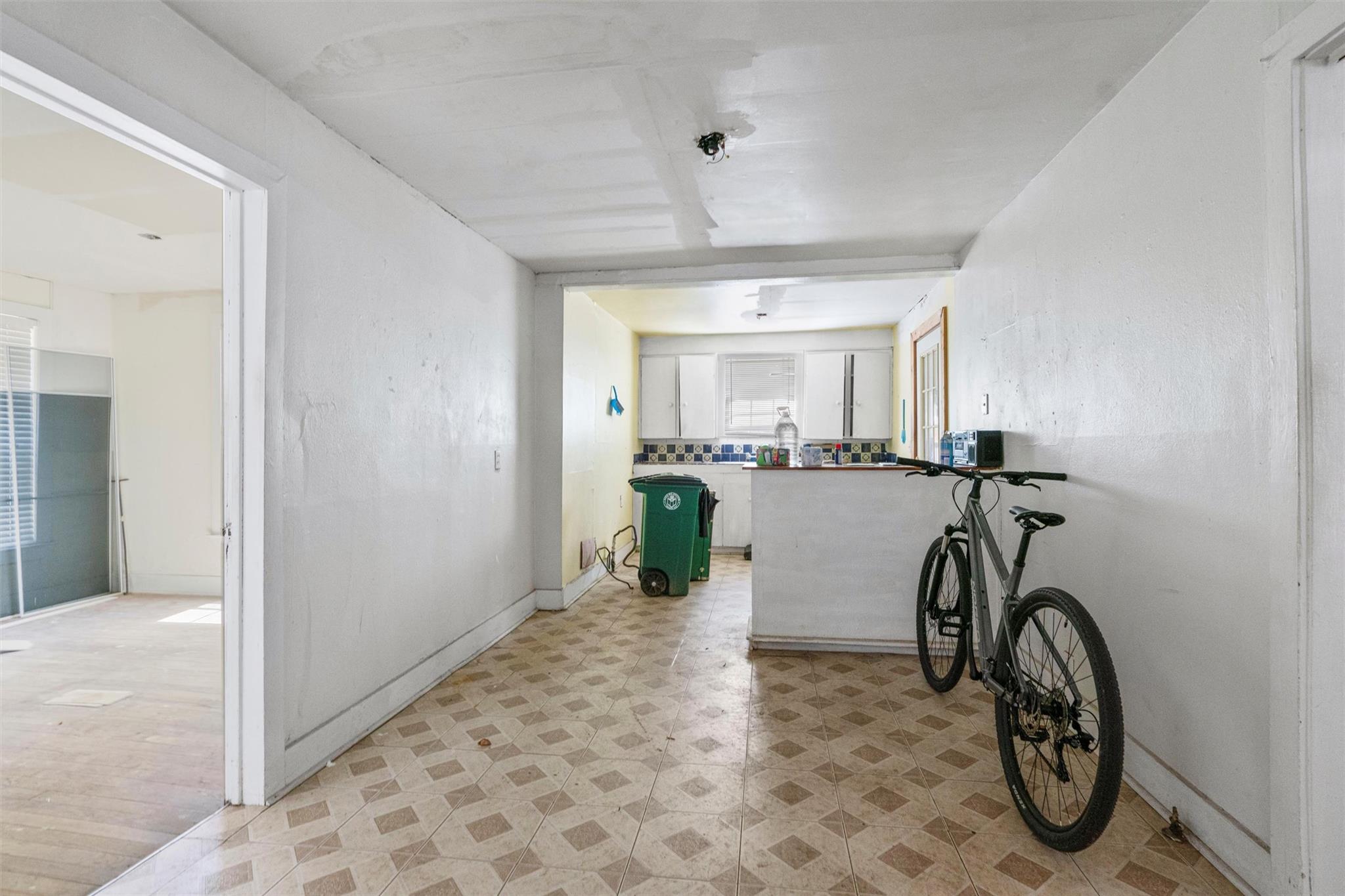 6311 Del Monte Rd Property Photo 9