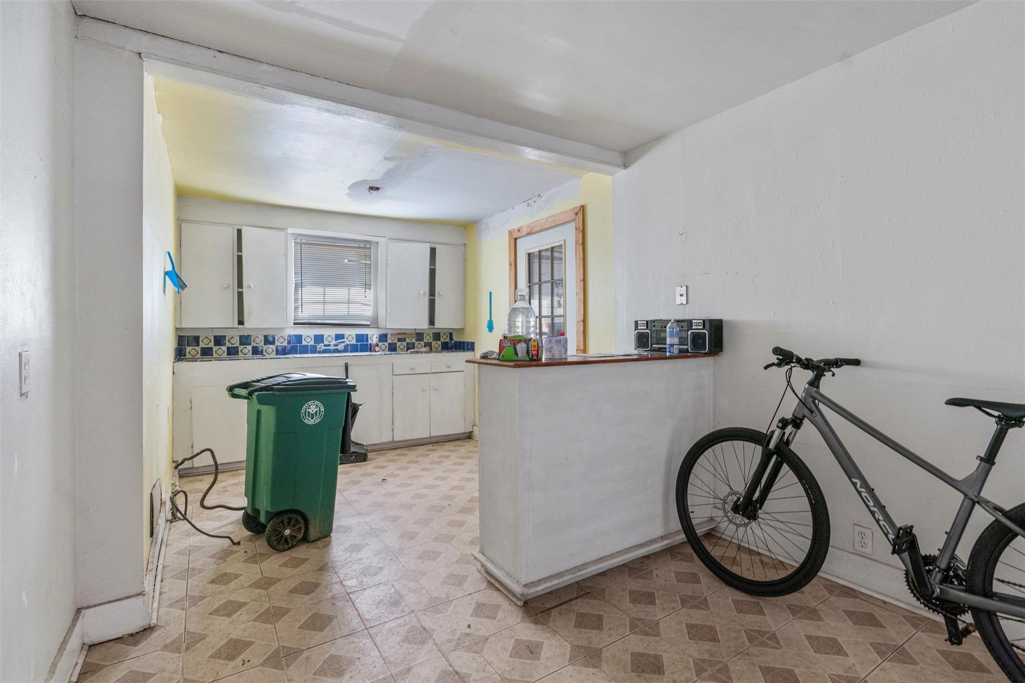 6311 Del Monte Rd Property Photo 10