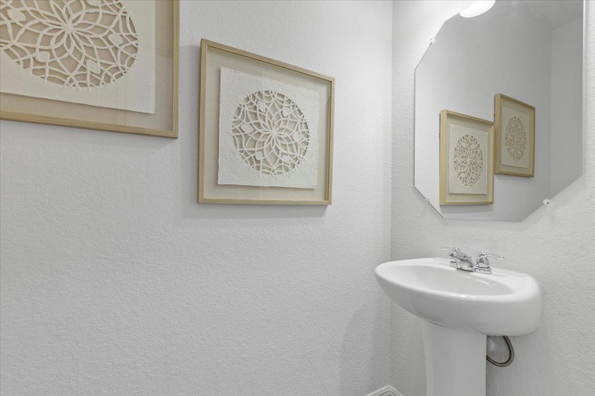 336 Wonderful Life Way Property Photo 6