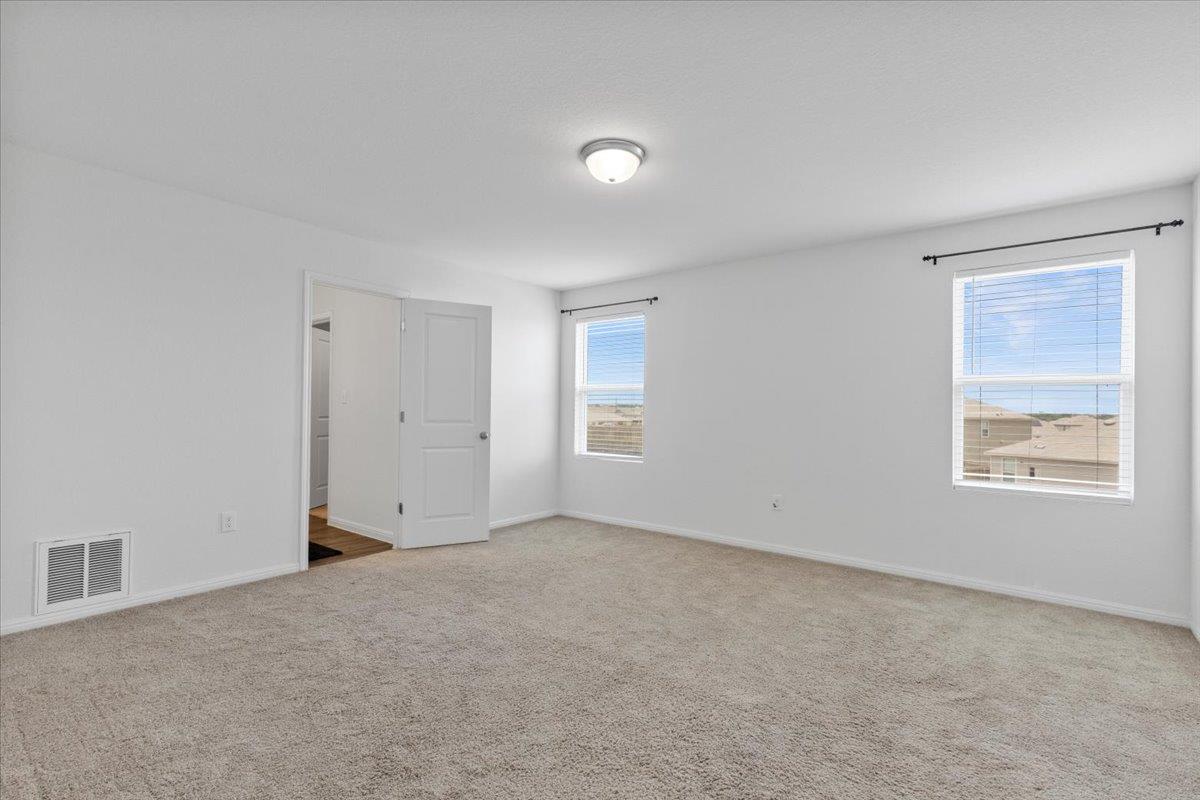 336 Wonderful Life Way Property Photo 8