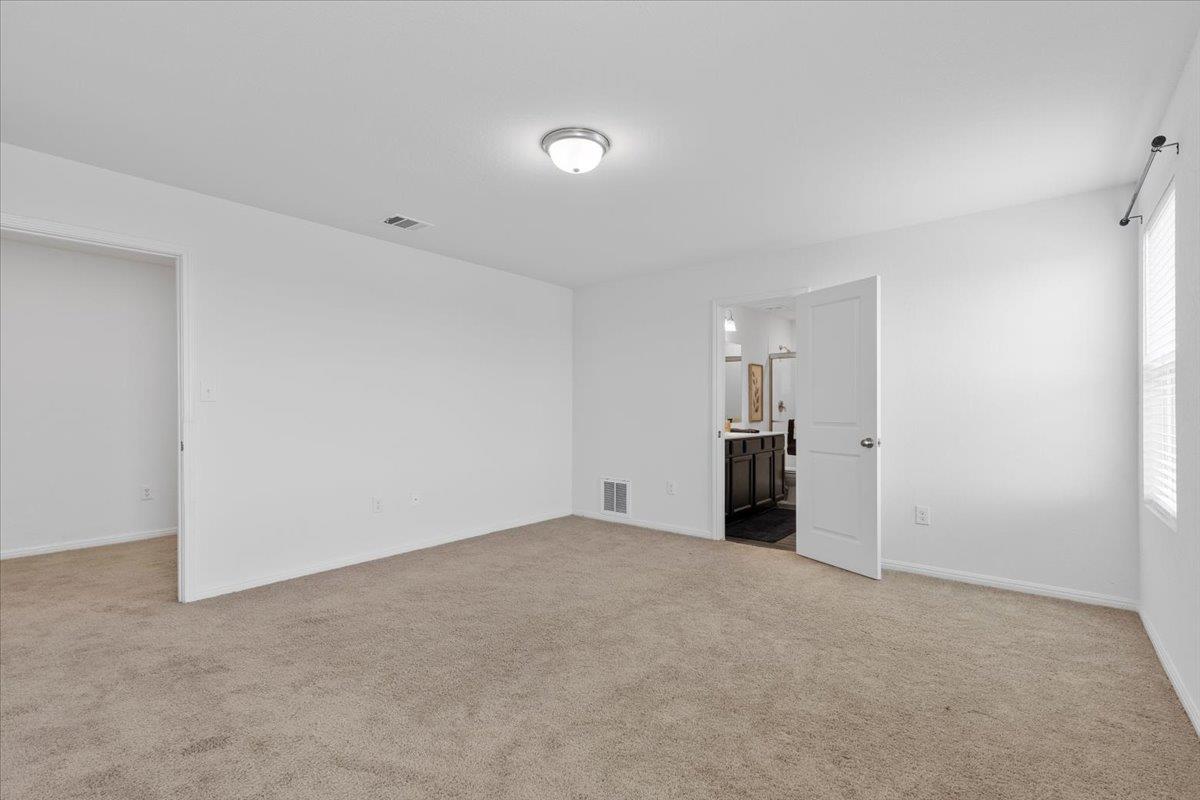336 Wonderful Life Way Property Photo 9