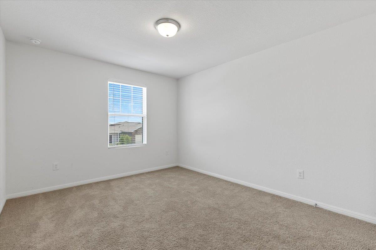 336 Wonderful Life Way Property Photo 17