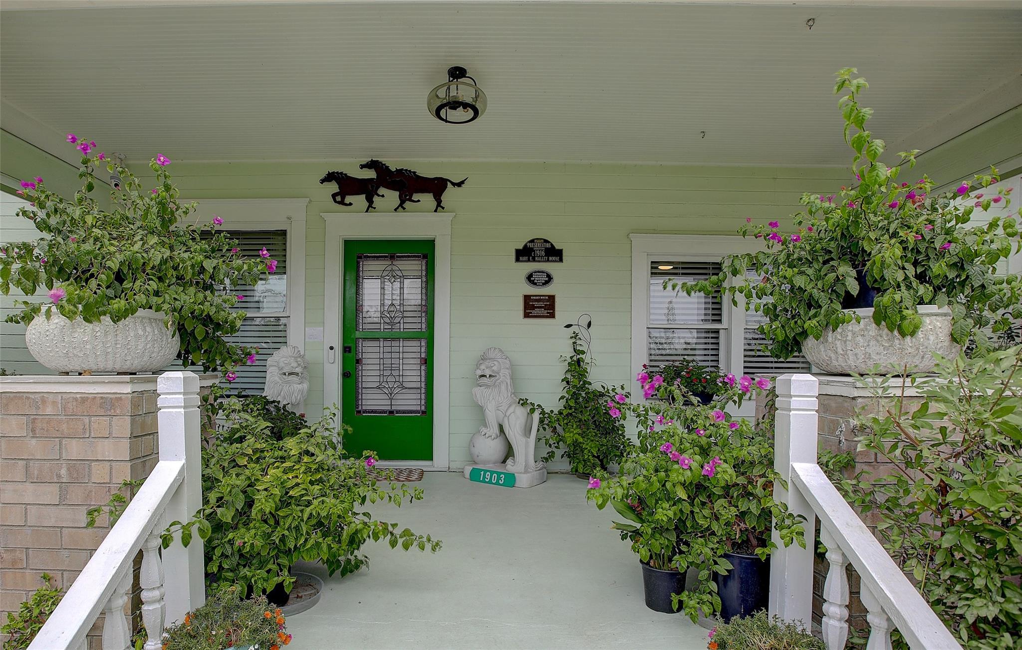 1903 S Austin Ave Property Photo