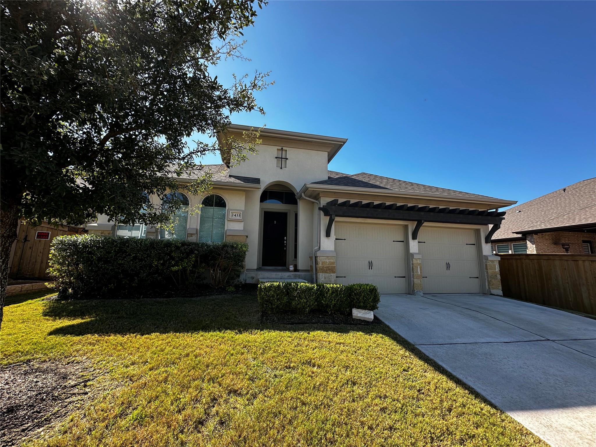 2433 Brook Crest Way Way Property Photo