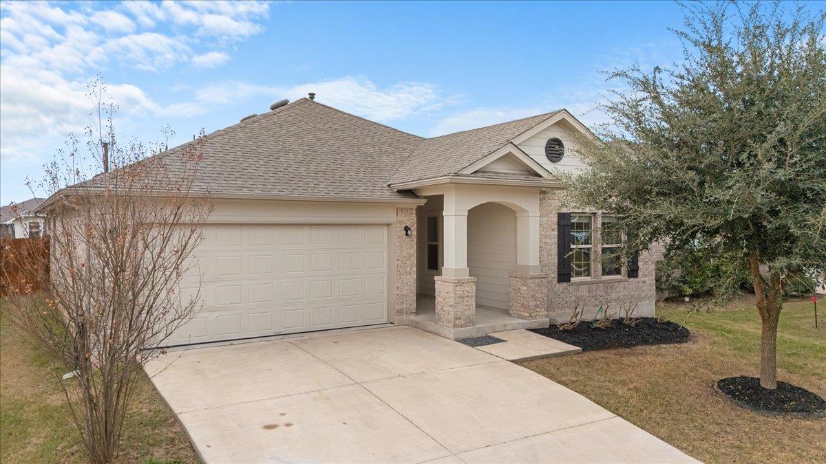 111 Crooked Trl Property Photo 2
