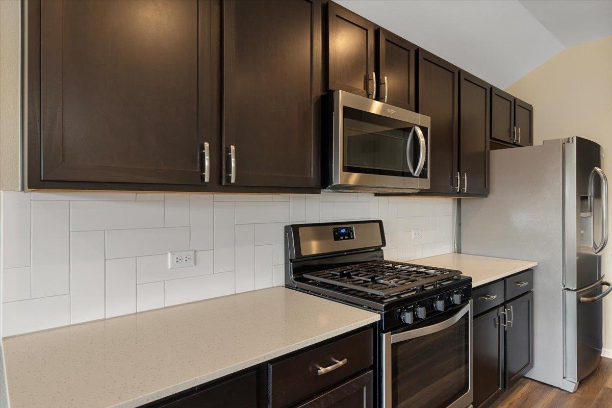 111 Crooked Trl Property Photo 8