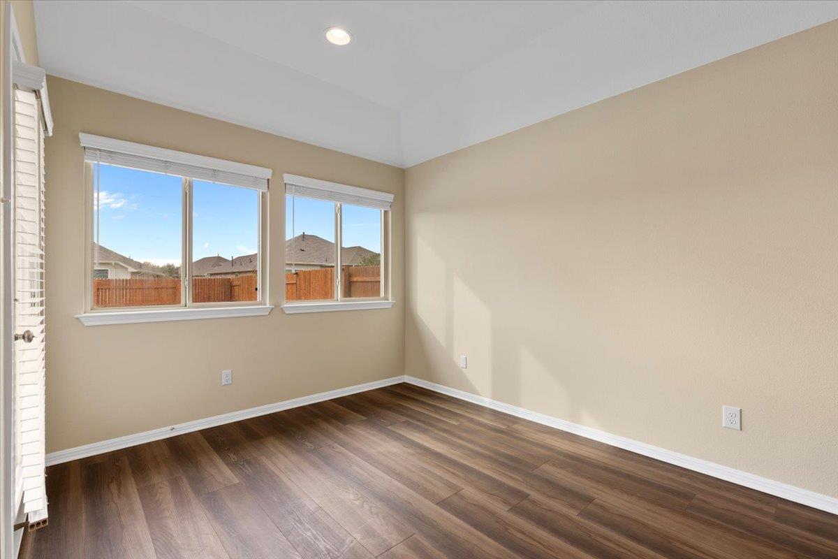 111 Crooked Trl Property Photo 11