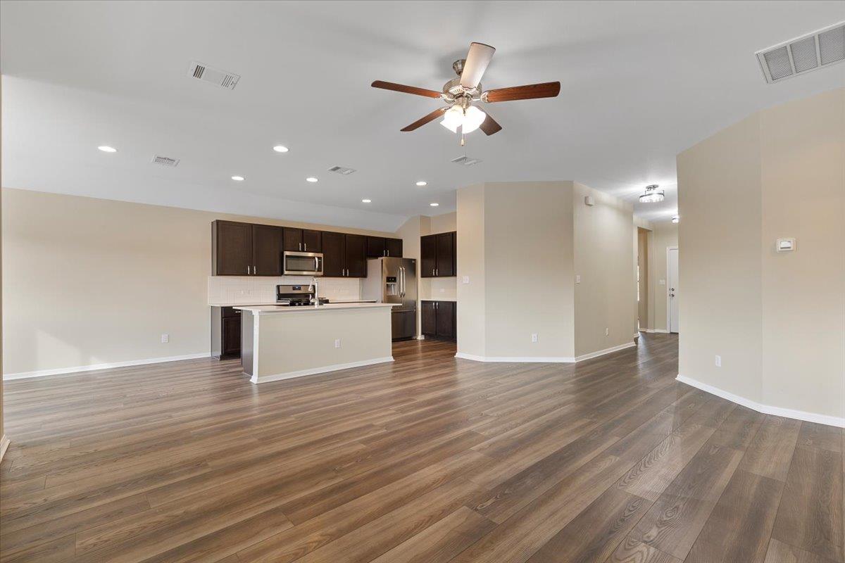 111 Crooked Trl Property Photo 13