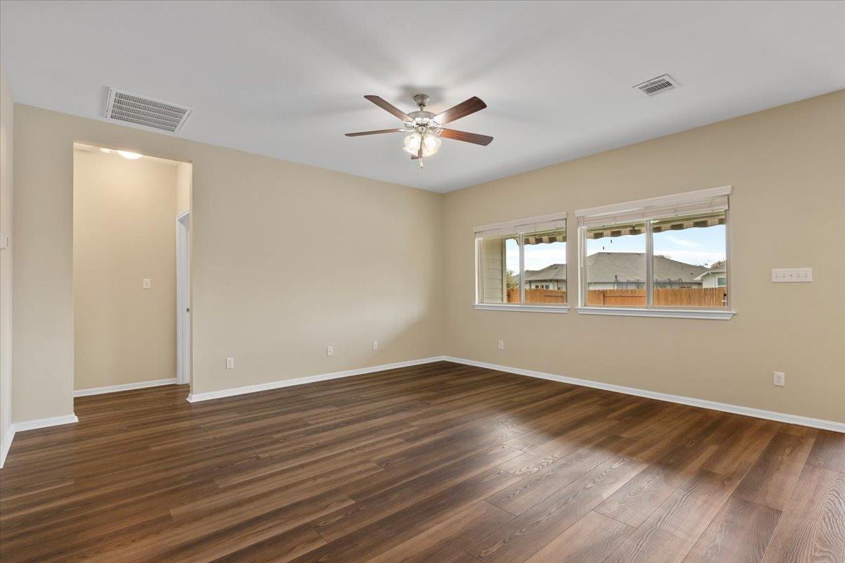 111 Crooked Trl Property Photo 14