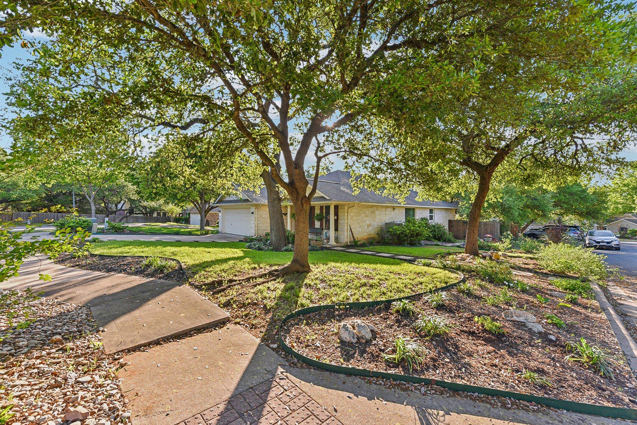 8909 Lomita Verde Ct Property Photo 2