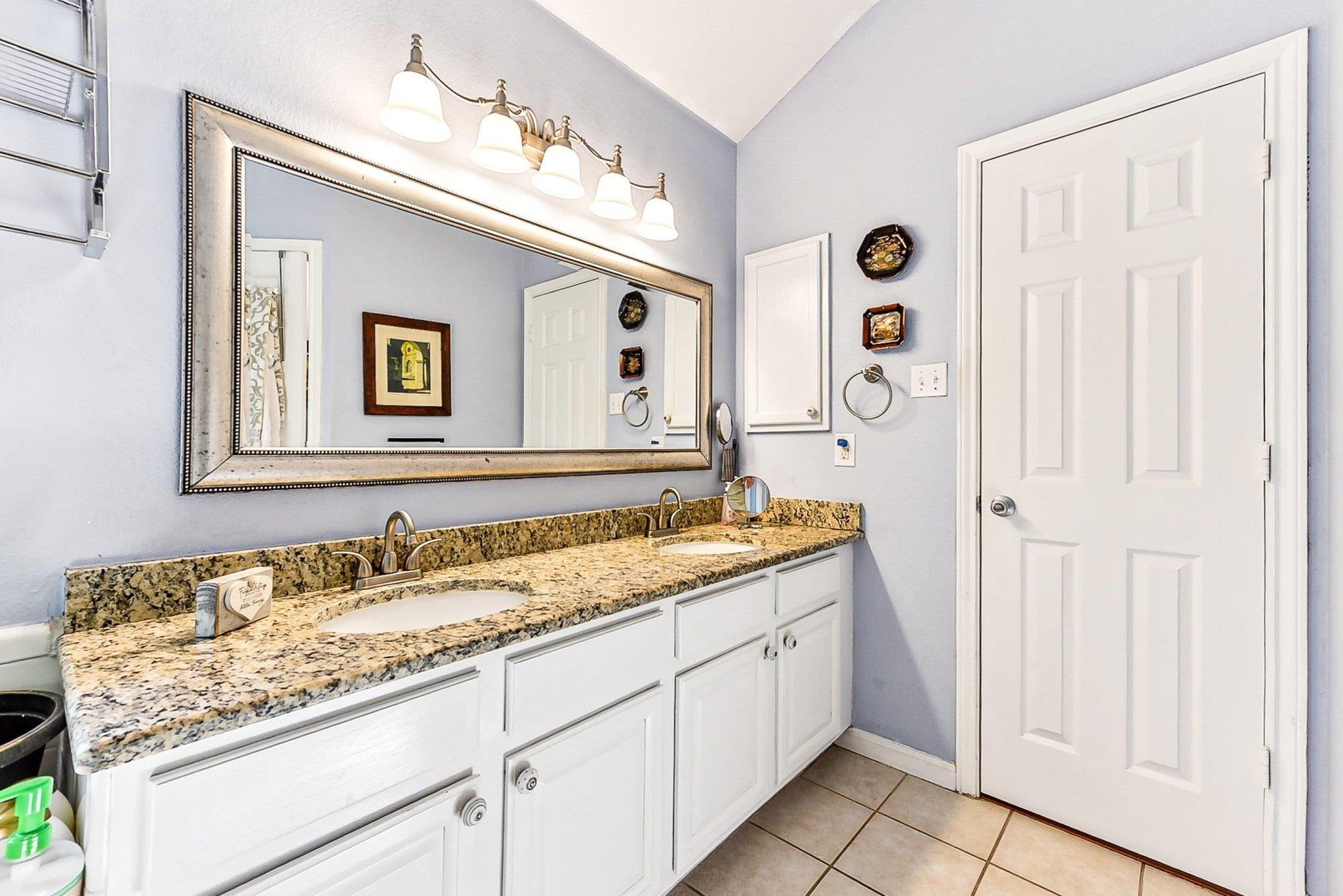 8909 Lomita Verde Ct Property Photo 18
